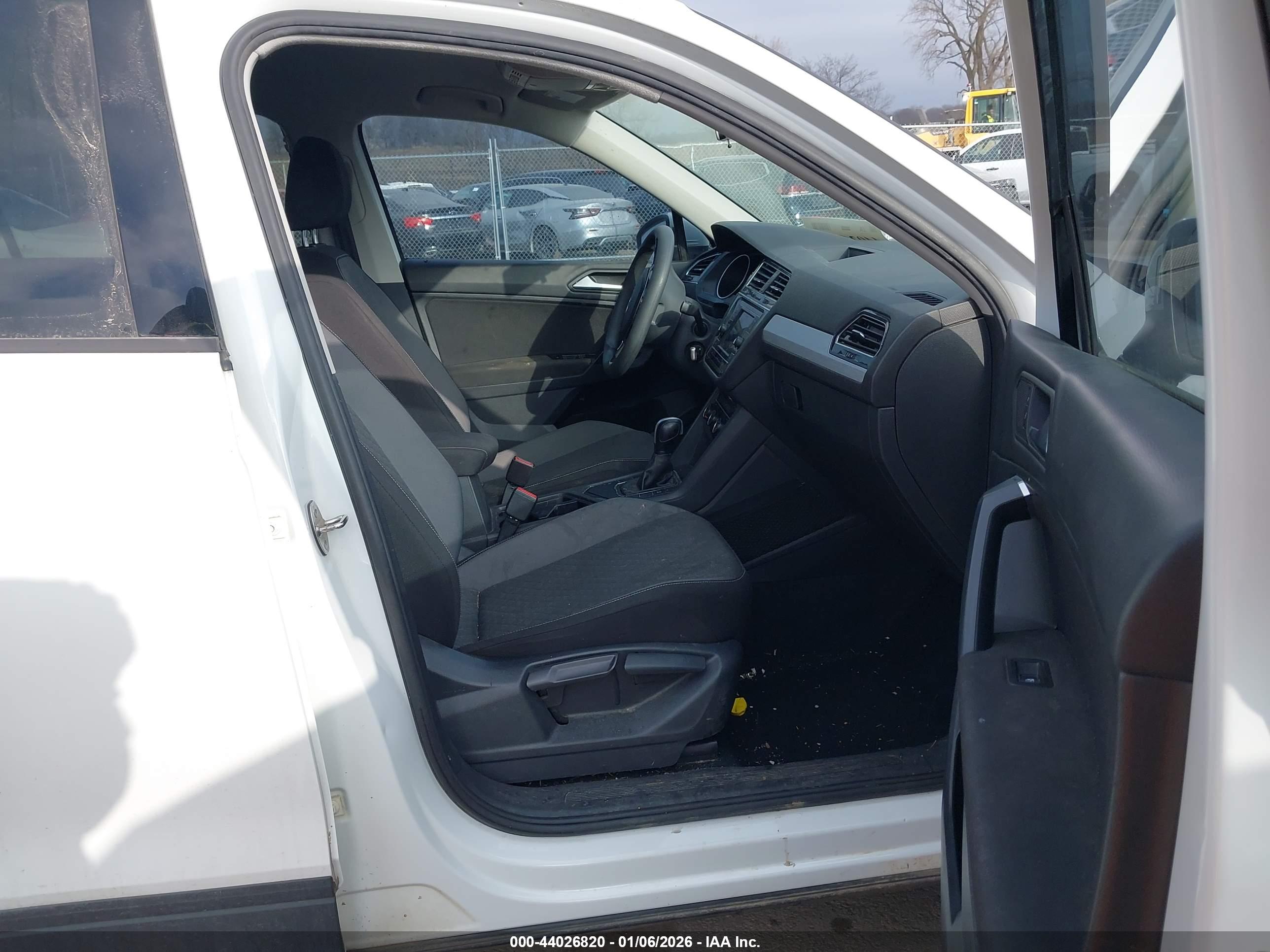 VOLKSWAGEN TIGUAN image 5