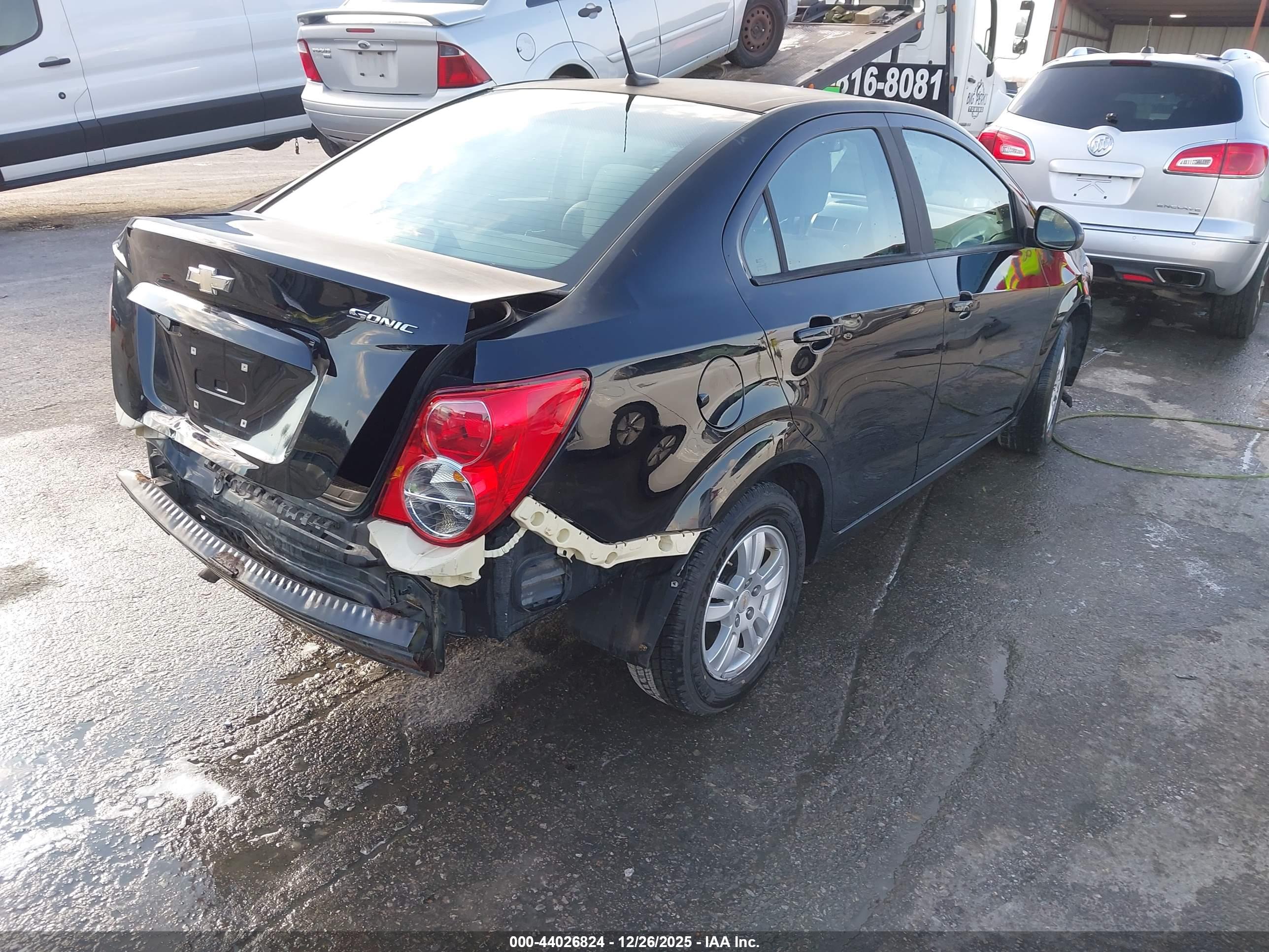 CHEVROLET SONIC image 4