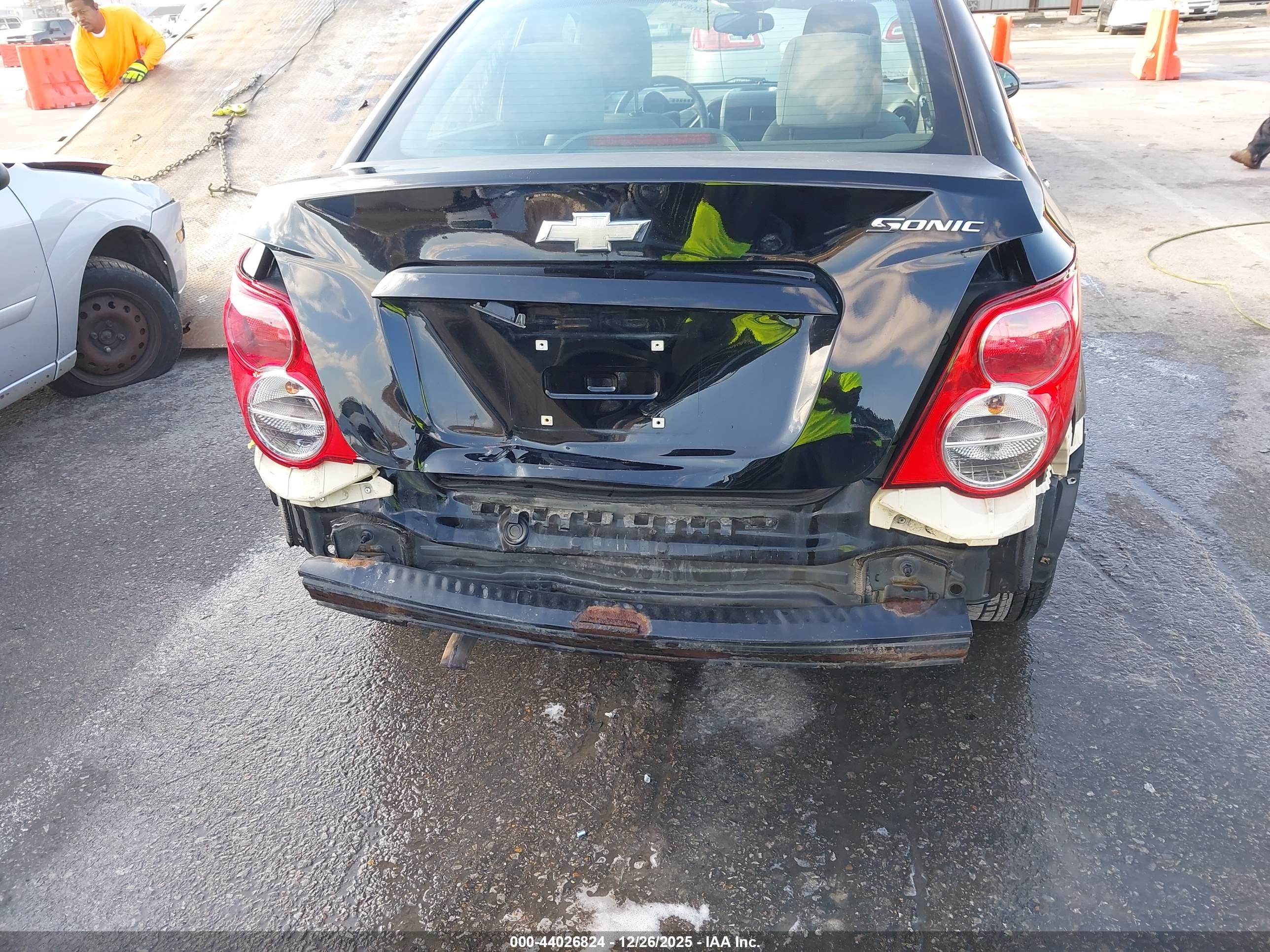 CHEVROLET SONIC image 6