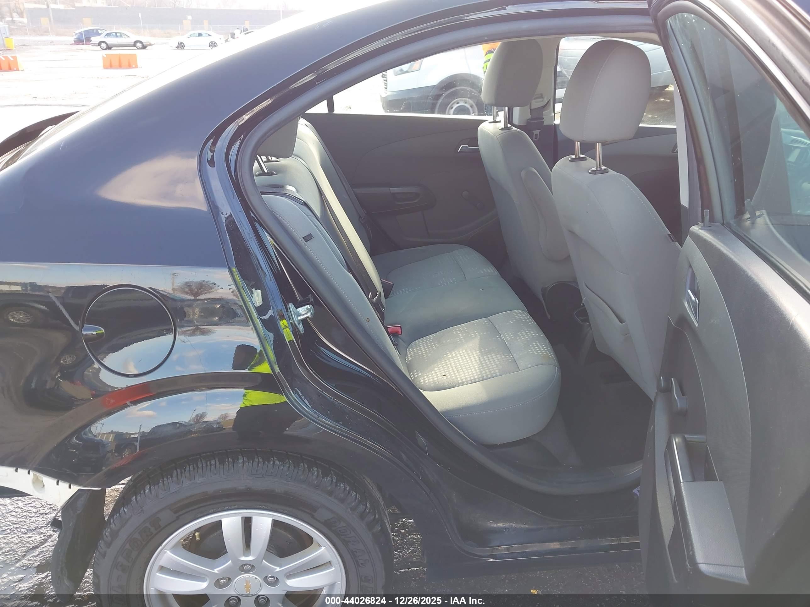 CHEVROLET SONIC image 8