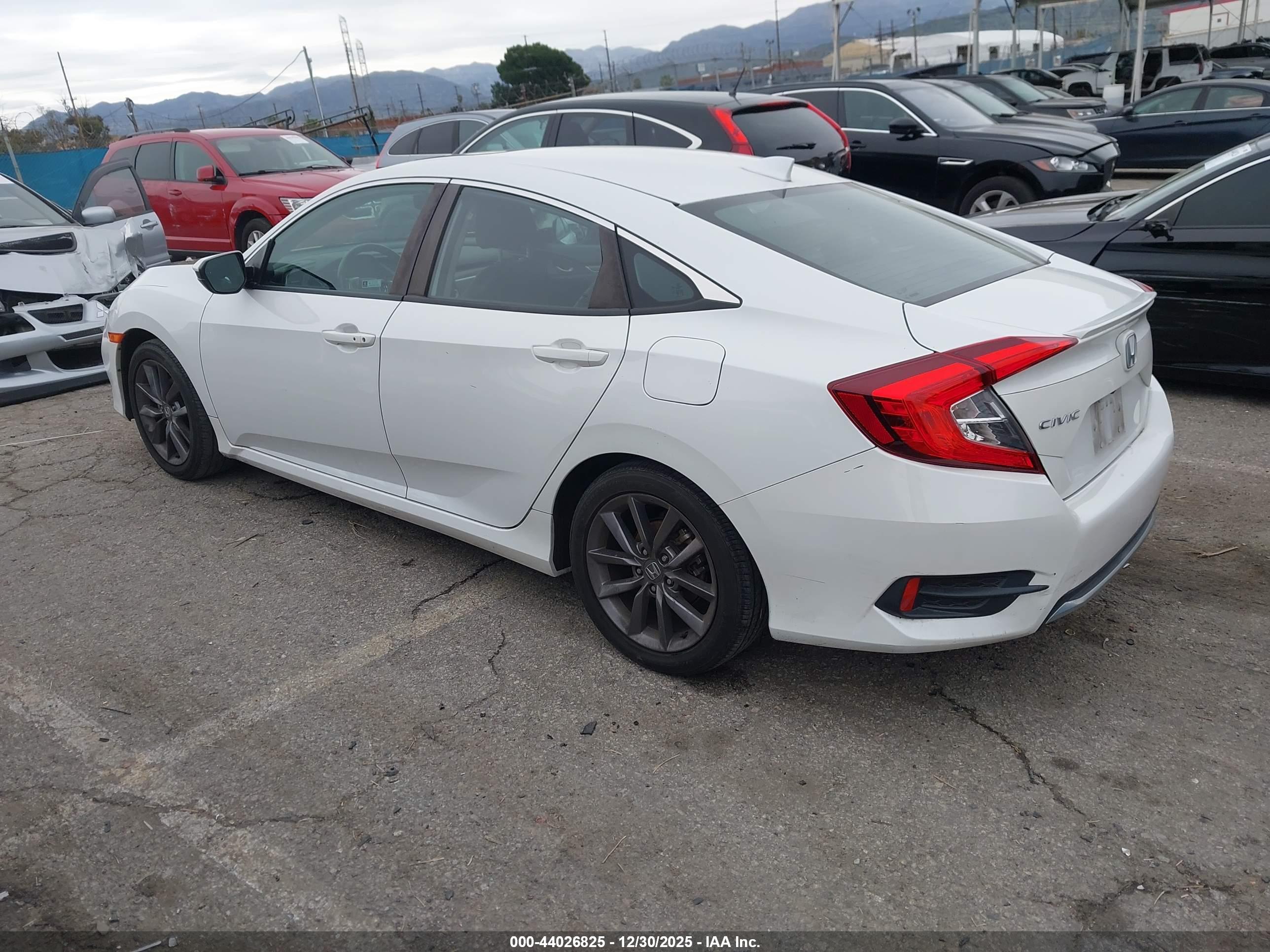 HONDA CIVIC image 3