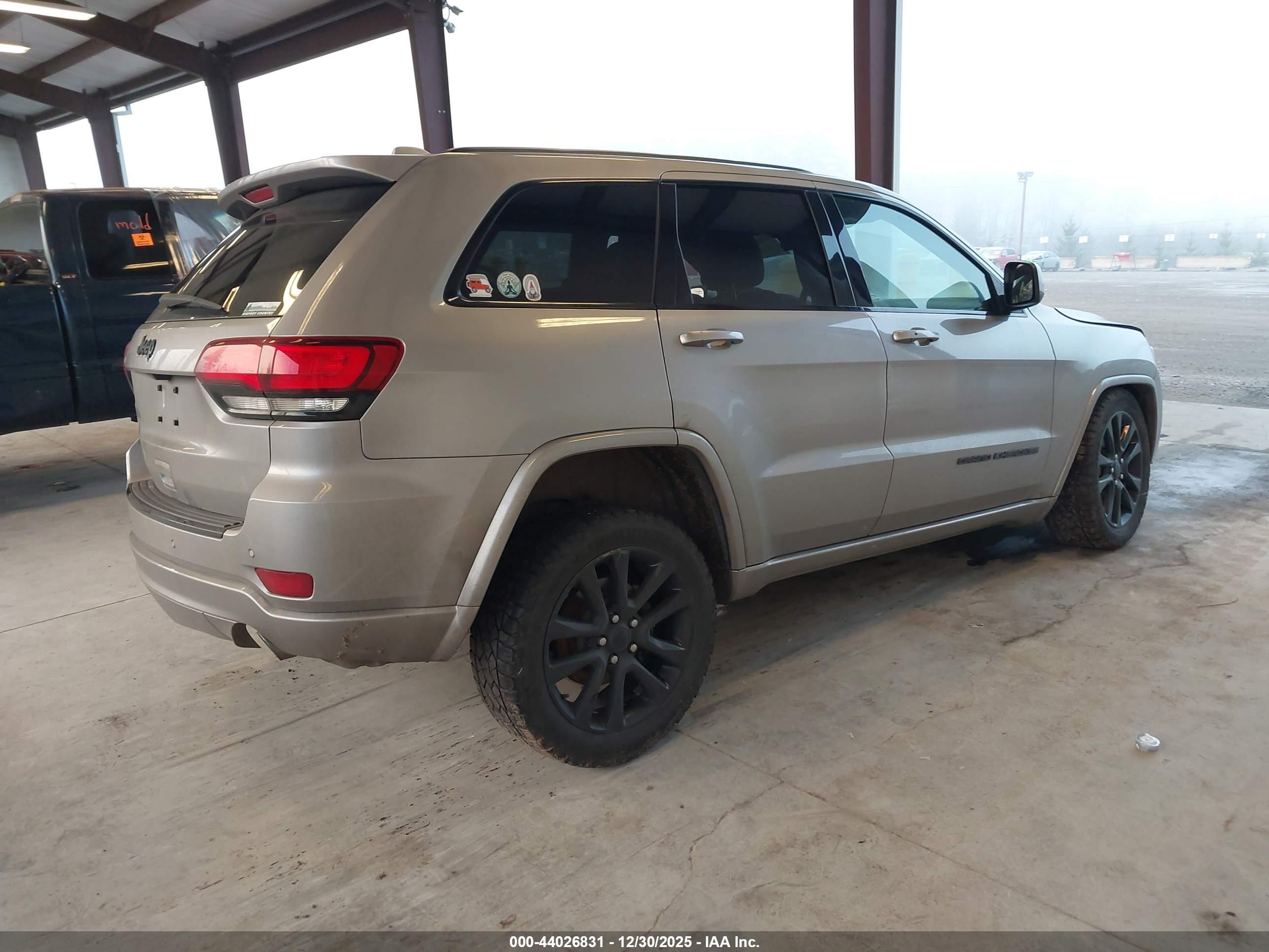 JEEP GRAND image 4