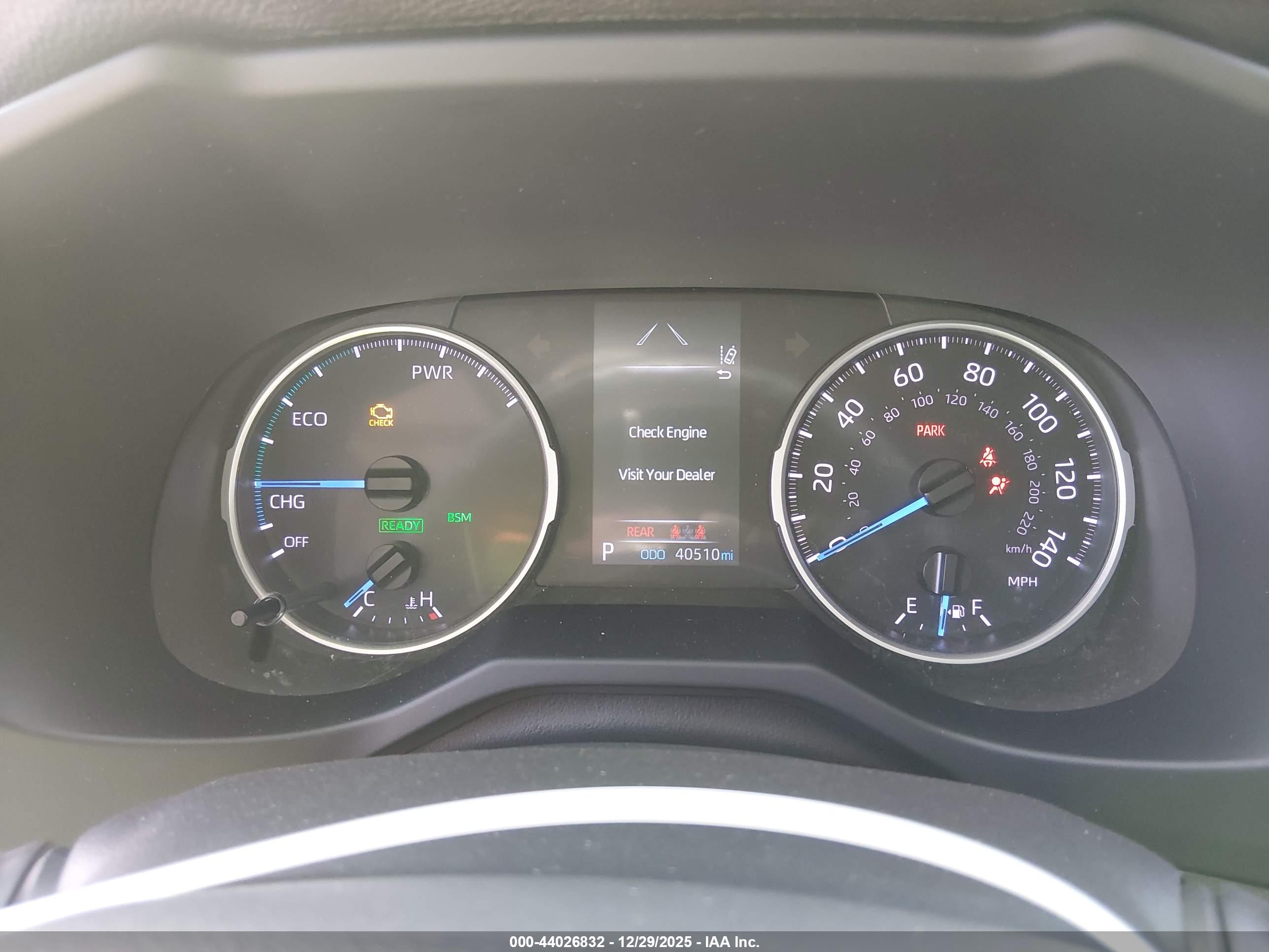 TOYOTA RAV4 image 7