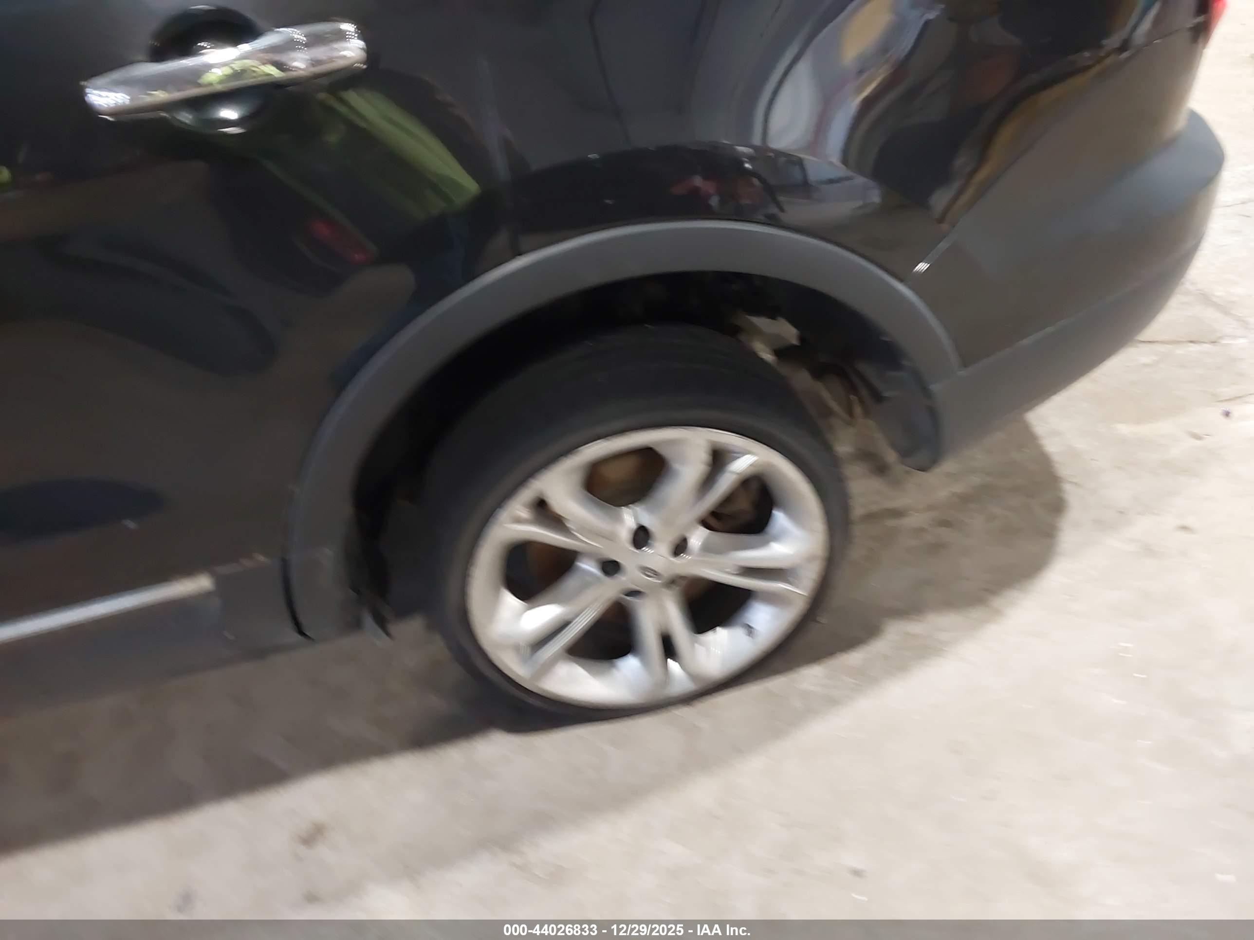 FORD EXPLORER image 6