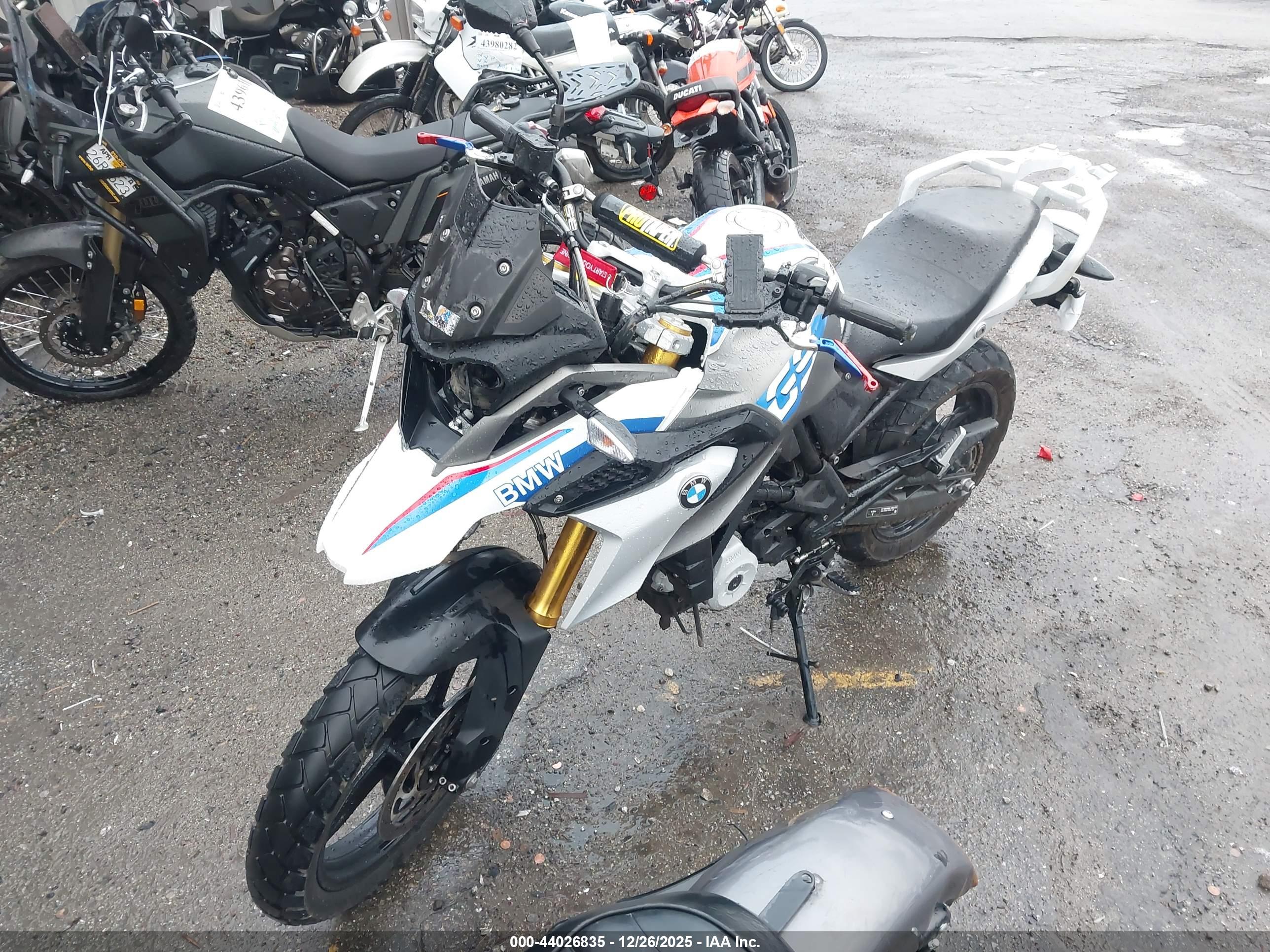 BMW G310 image 2