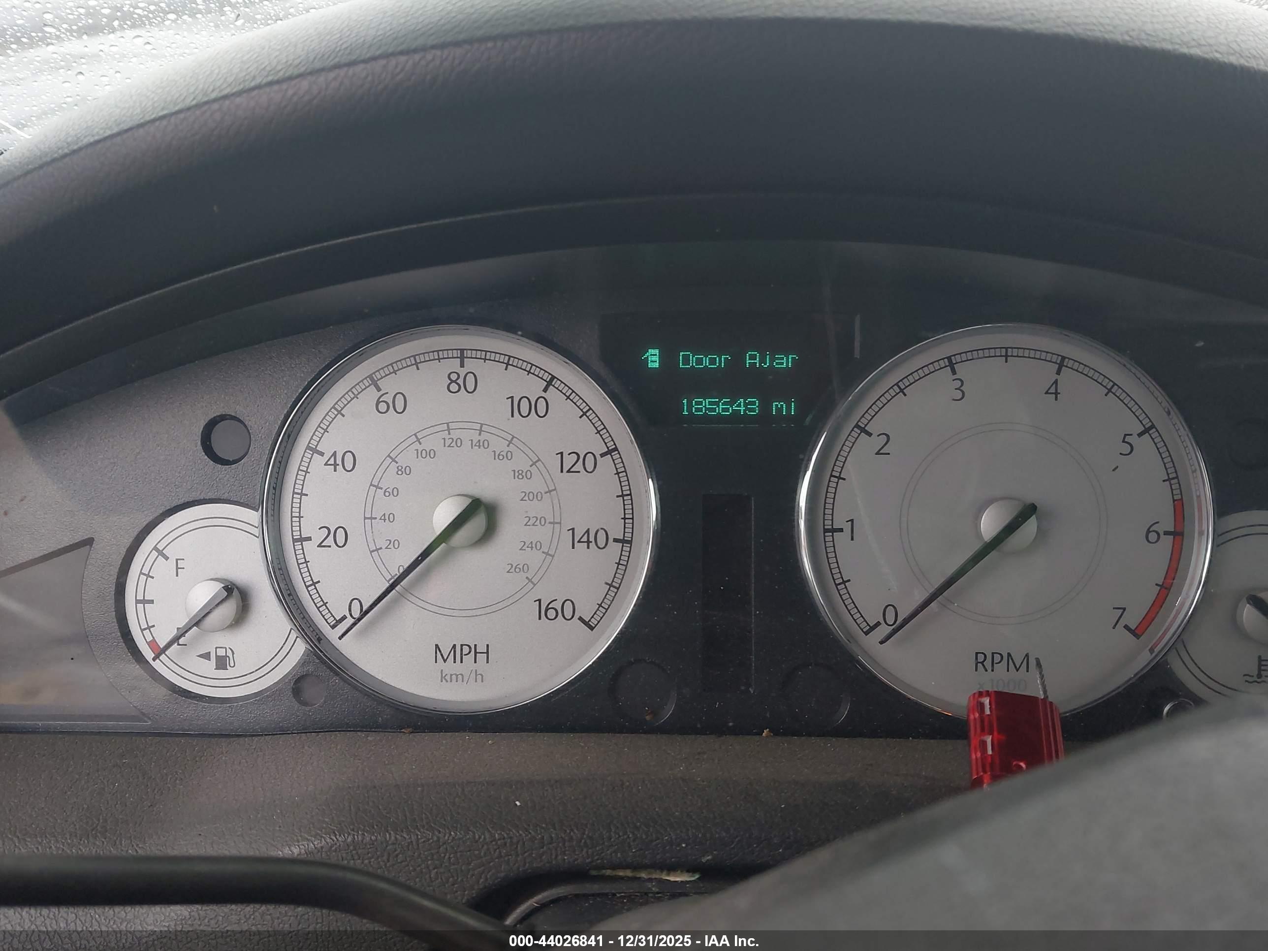 CHRYSLER 300C image 7