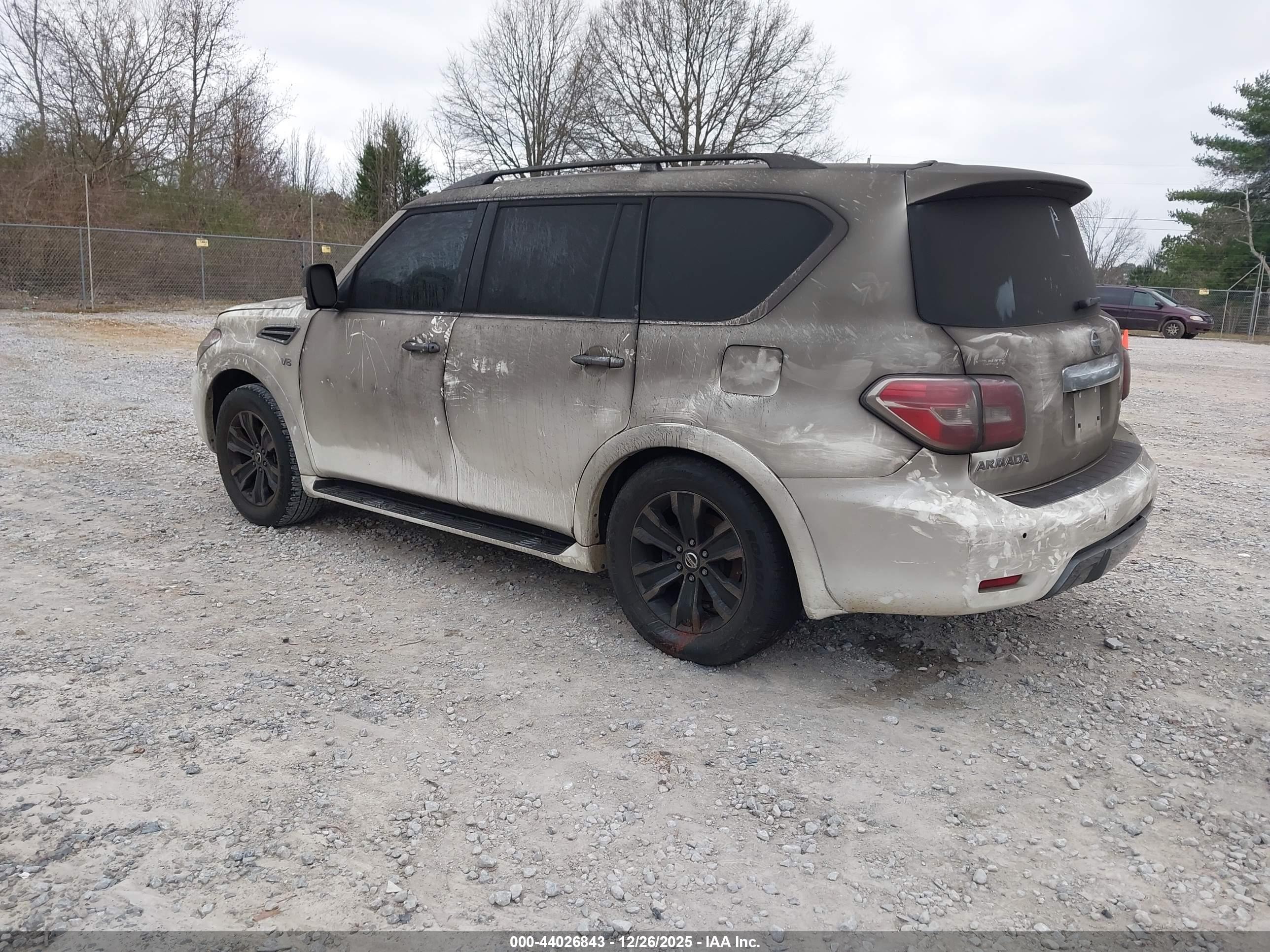 NISSAN ARMADA image 3
