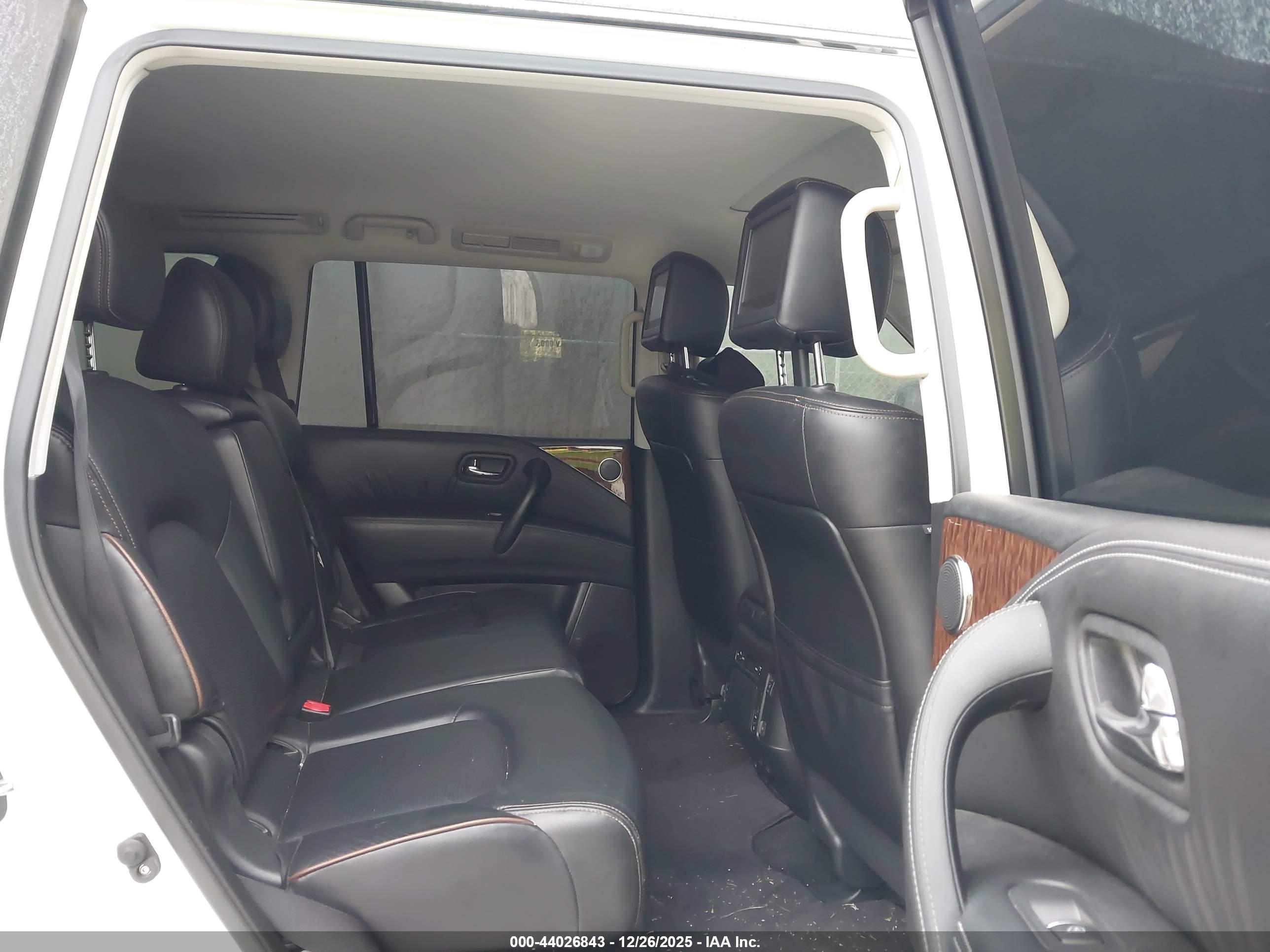 NISSAN ARMADA image 8