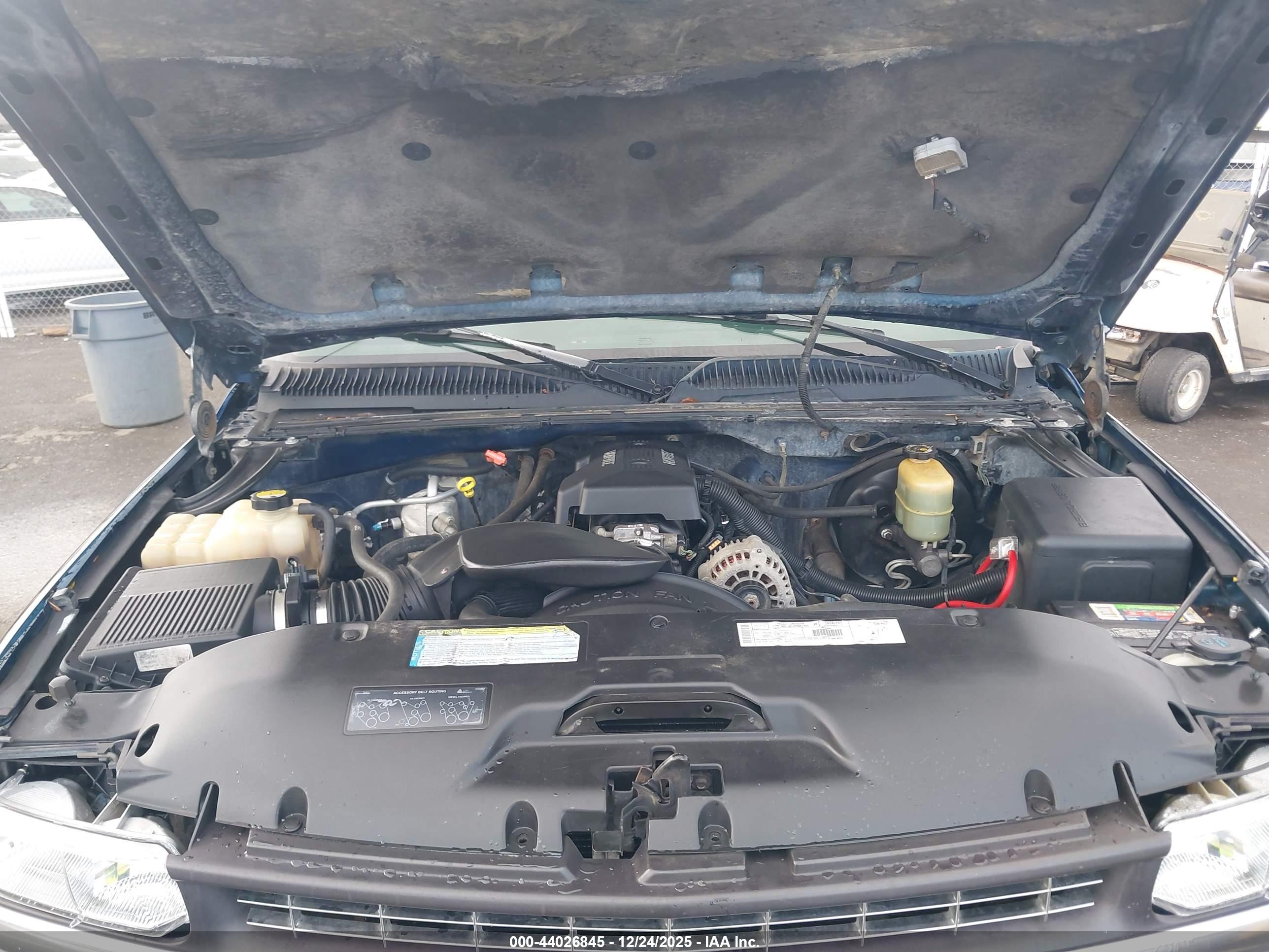 CHEVROLET SILVERADO image 10