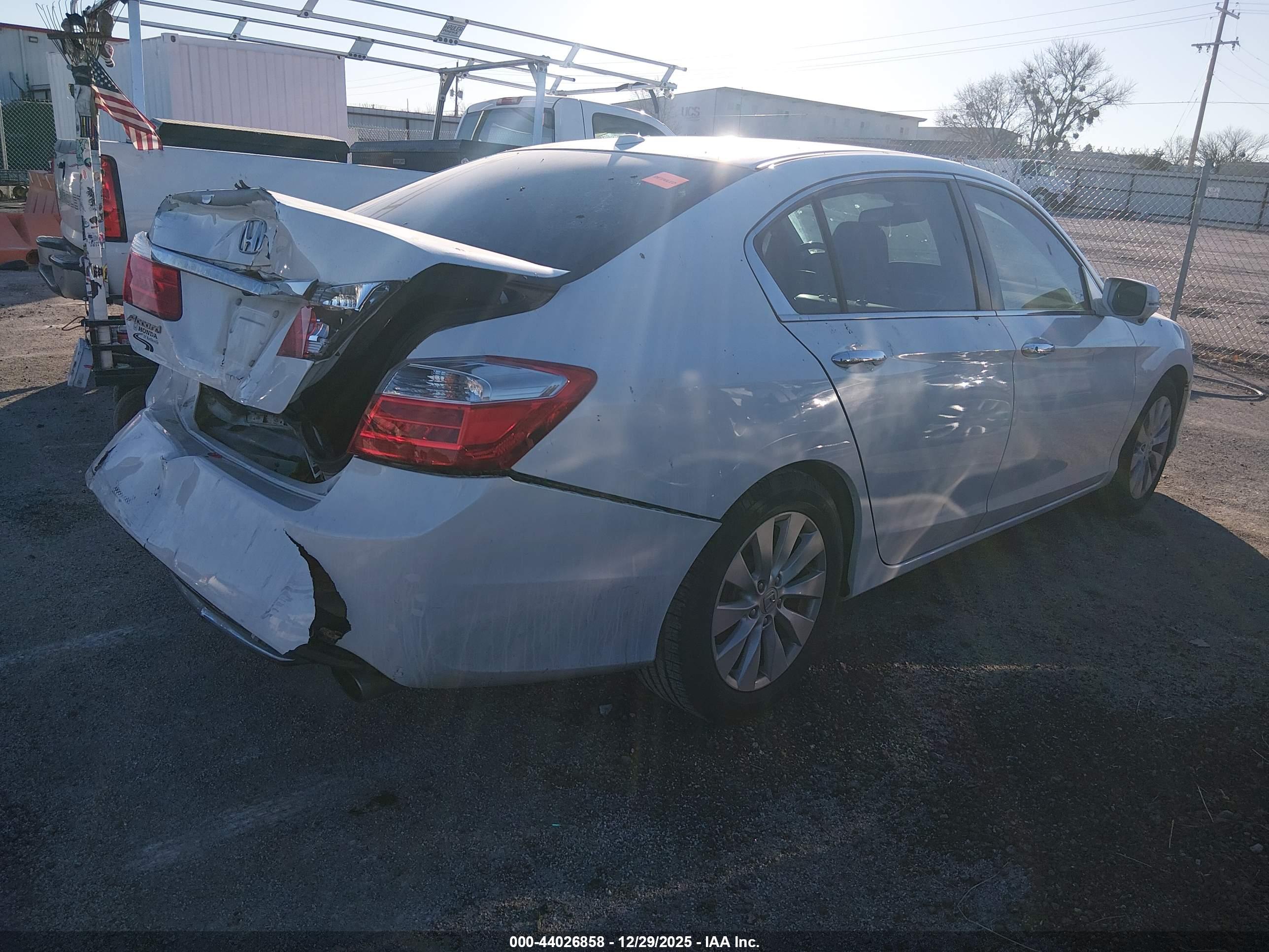 HONDA ACCORD image 4