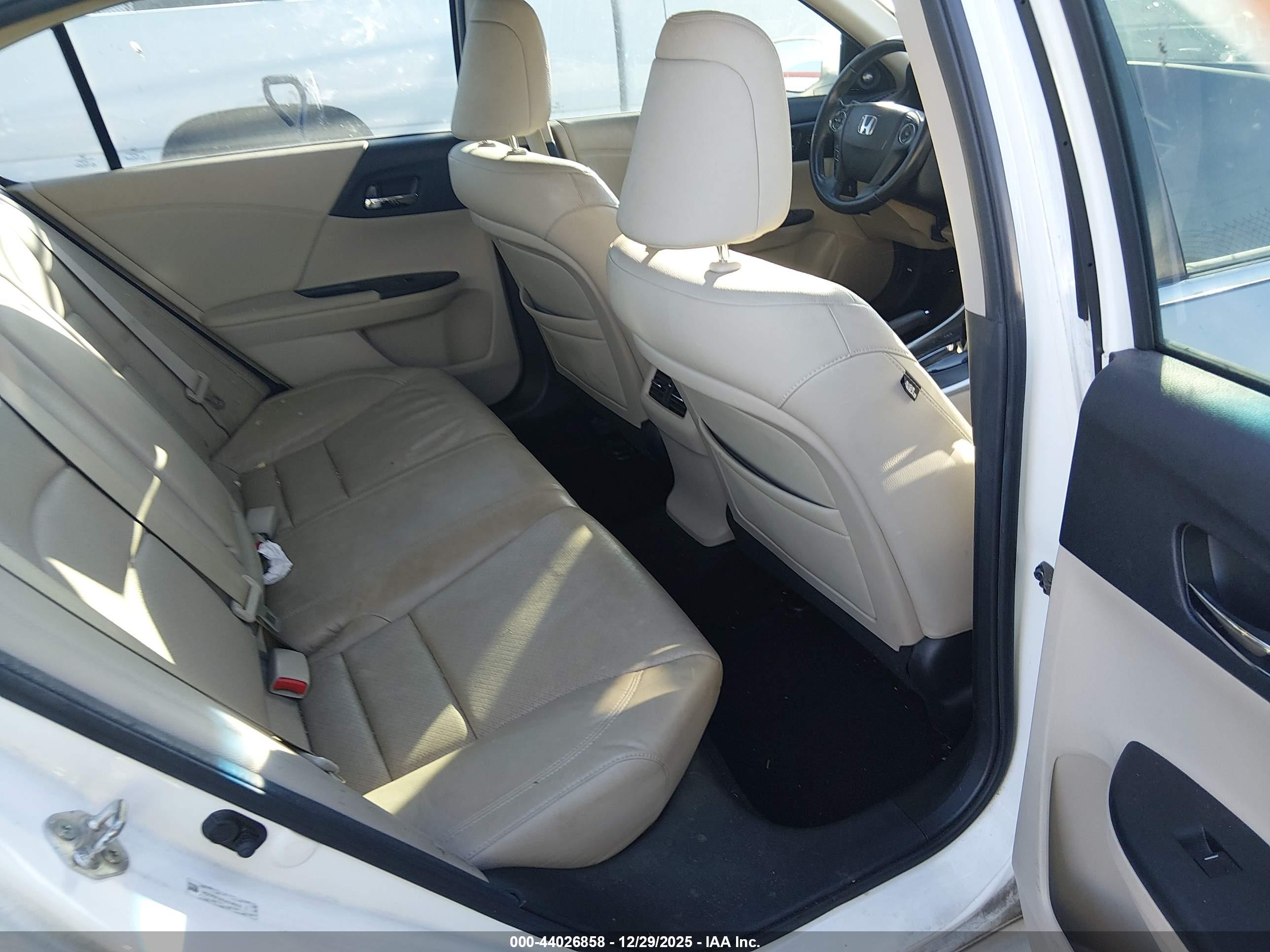 HONDA ACCORD image 8