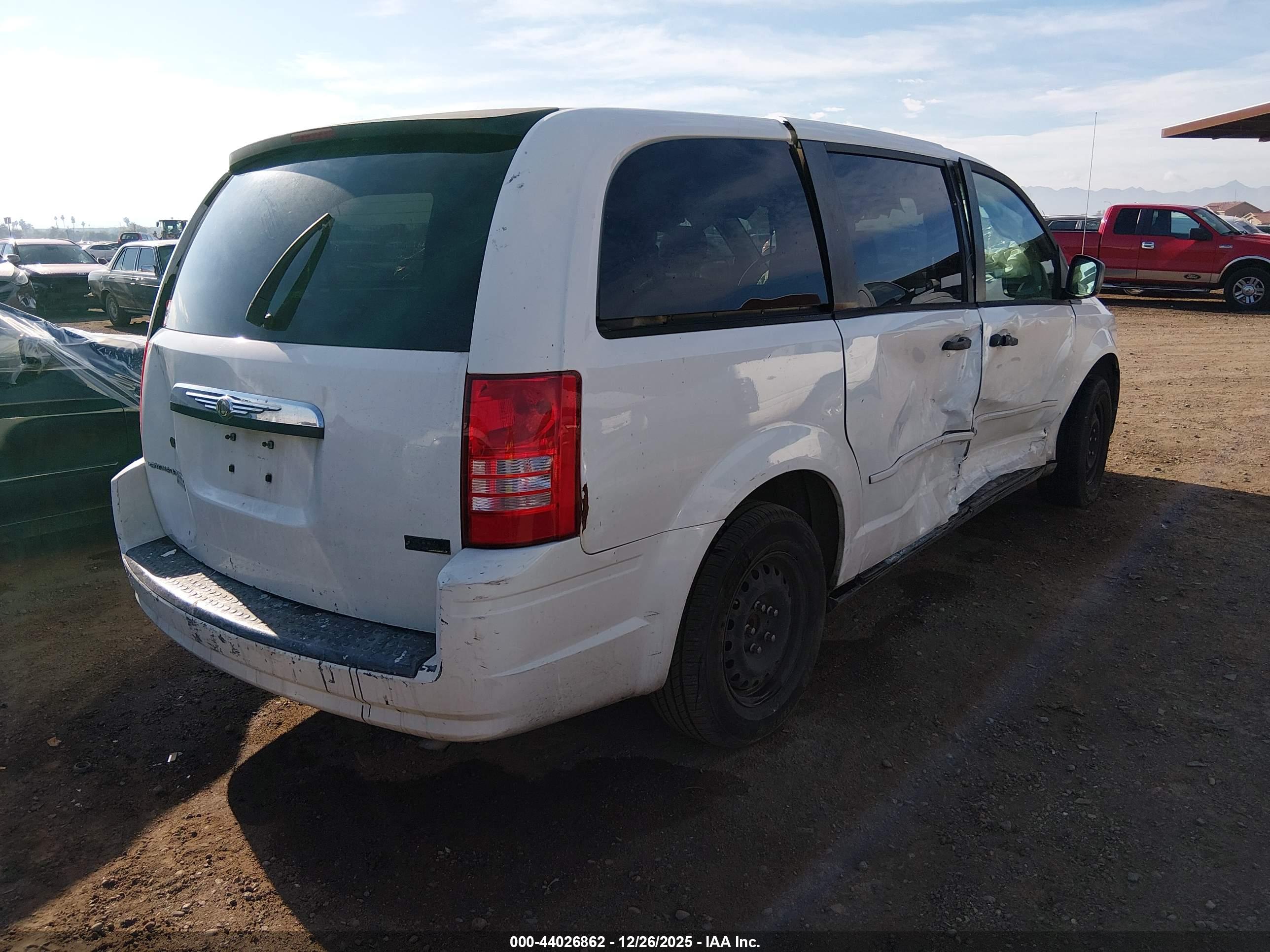 CHRYSLER TOWN image 4