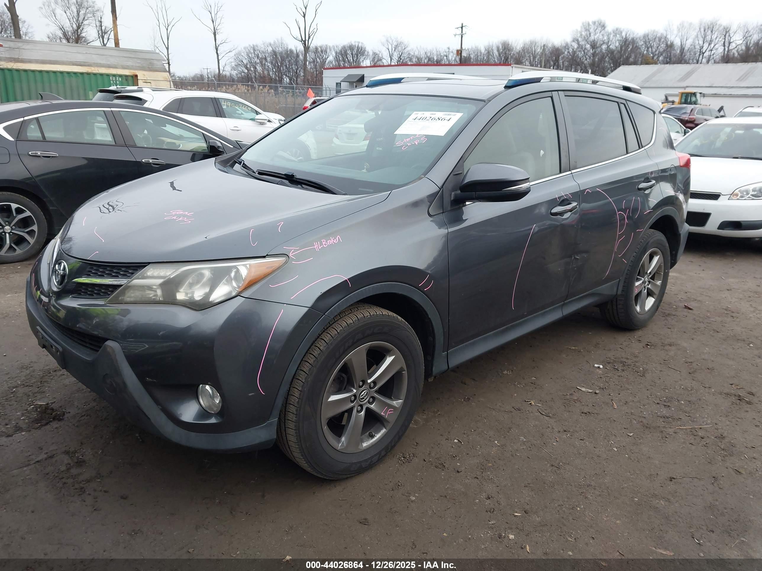TOYOTA RAV4 image 2