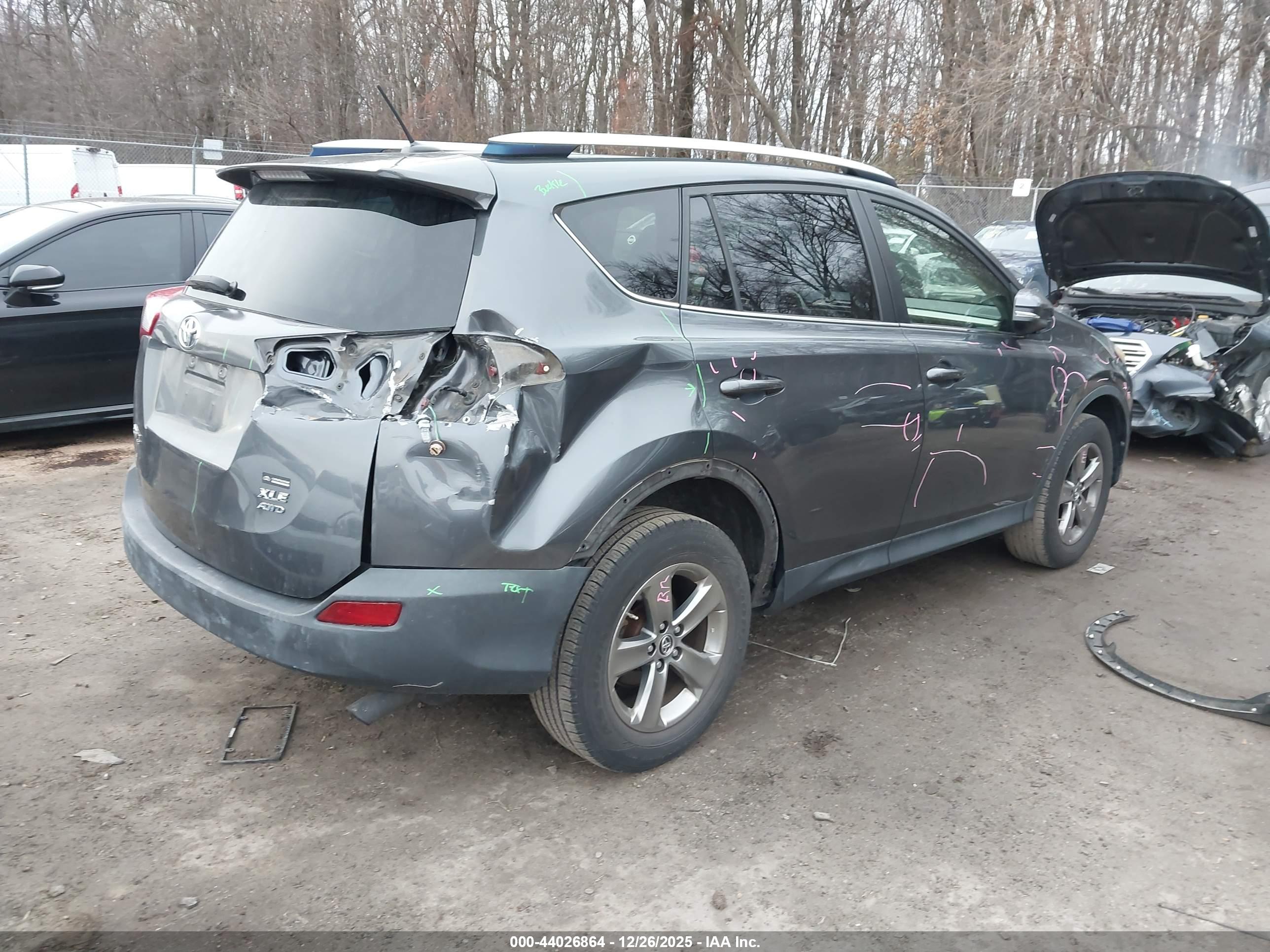 TOYOTA RAV4 image 4