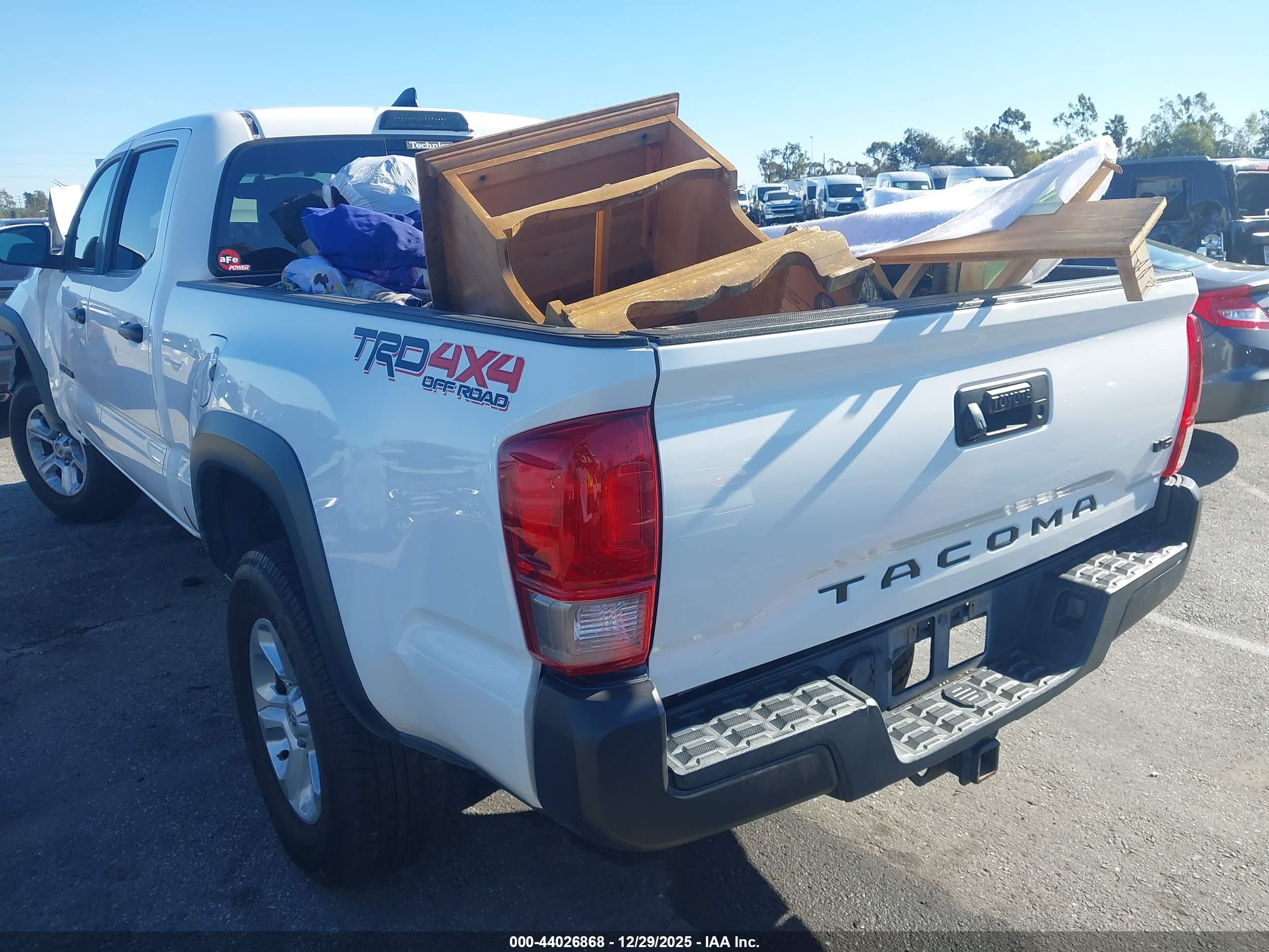 TOYOTA TACOMA image 3