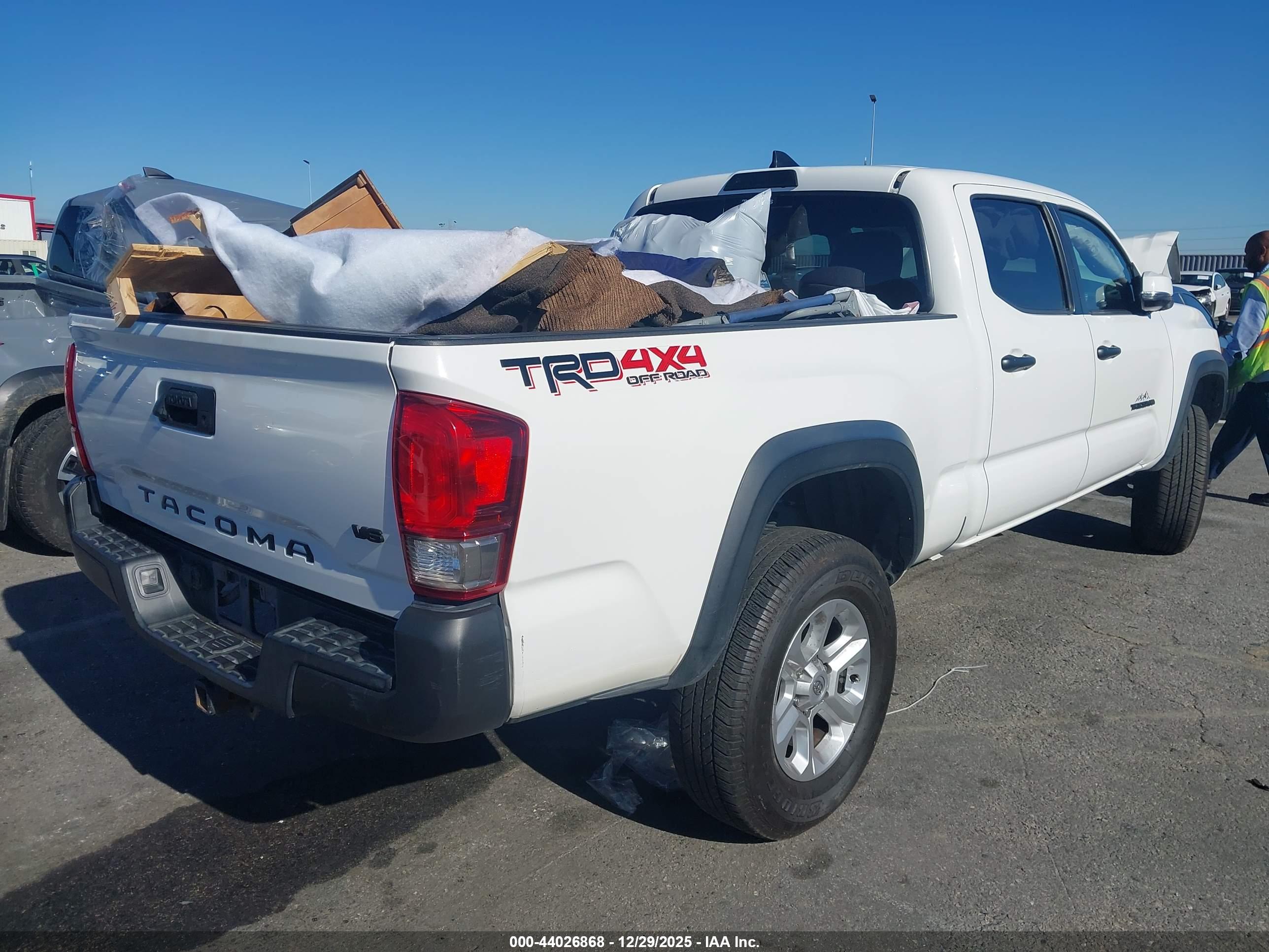 TOYOTA TACOMA image 4