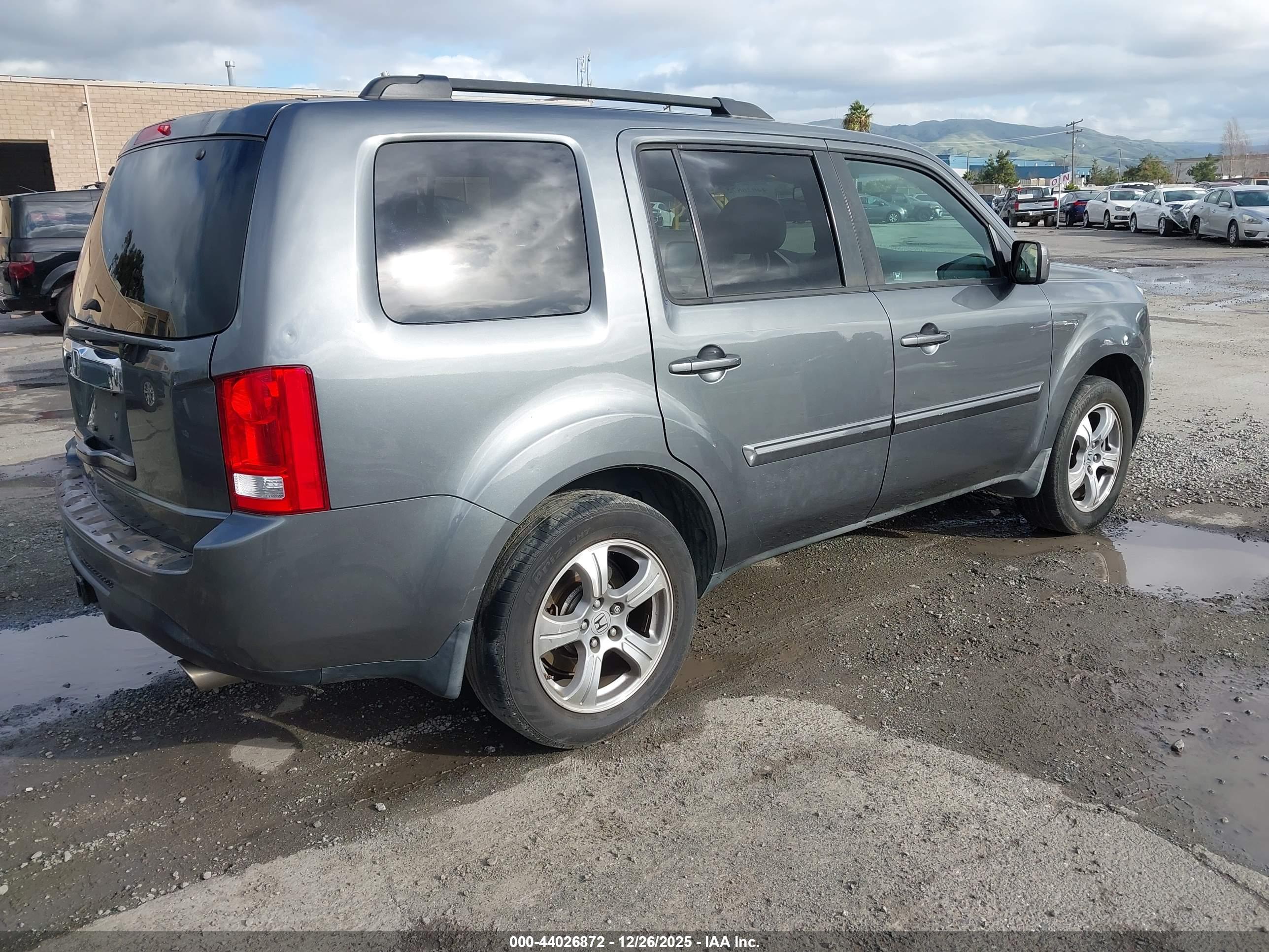 HONDA PILOT image 4