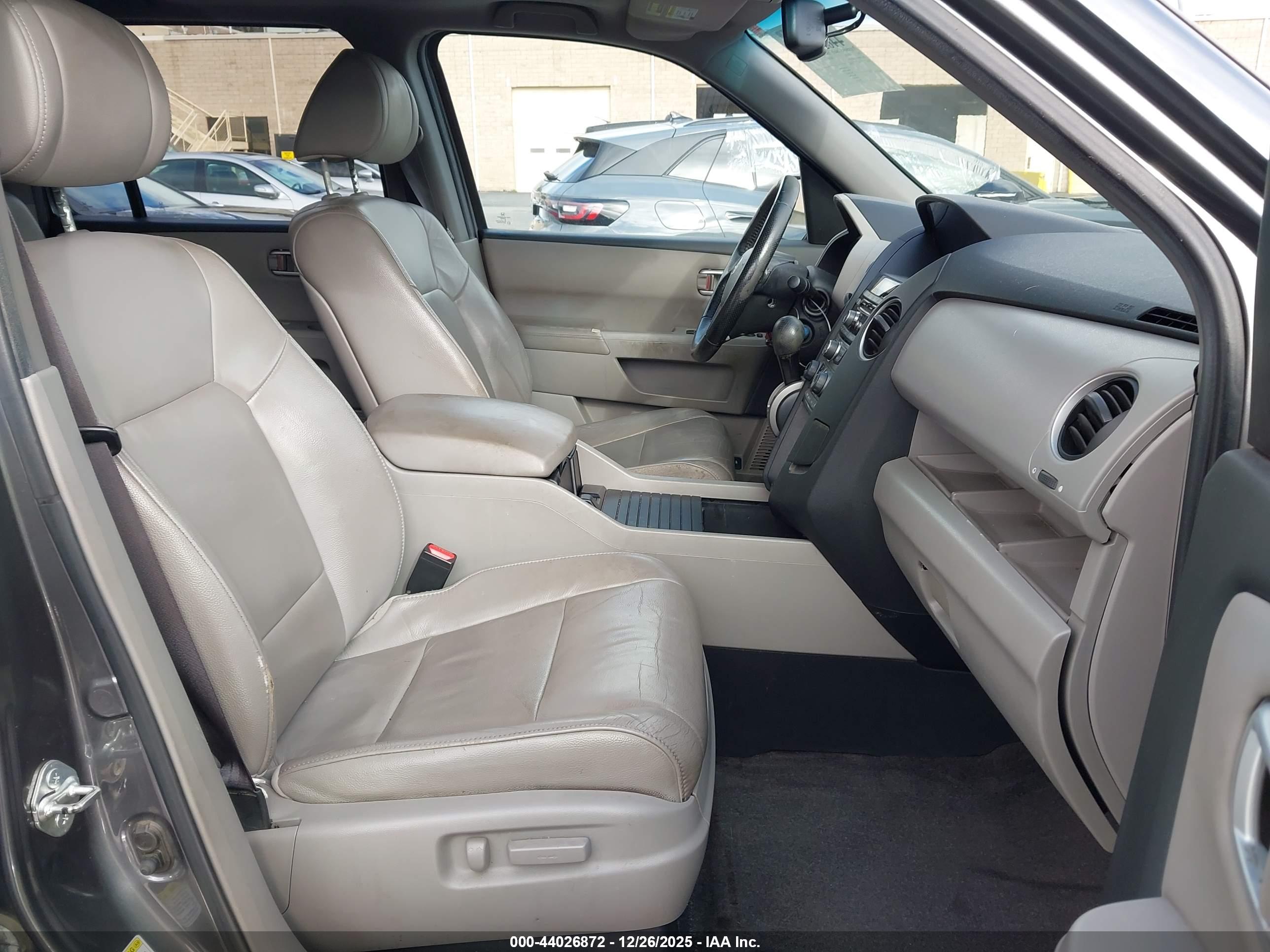 HONDA PILOT image 5