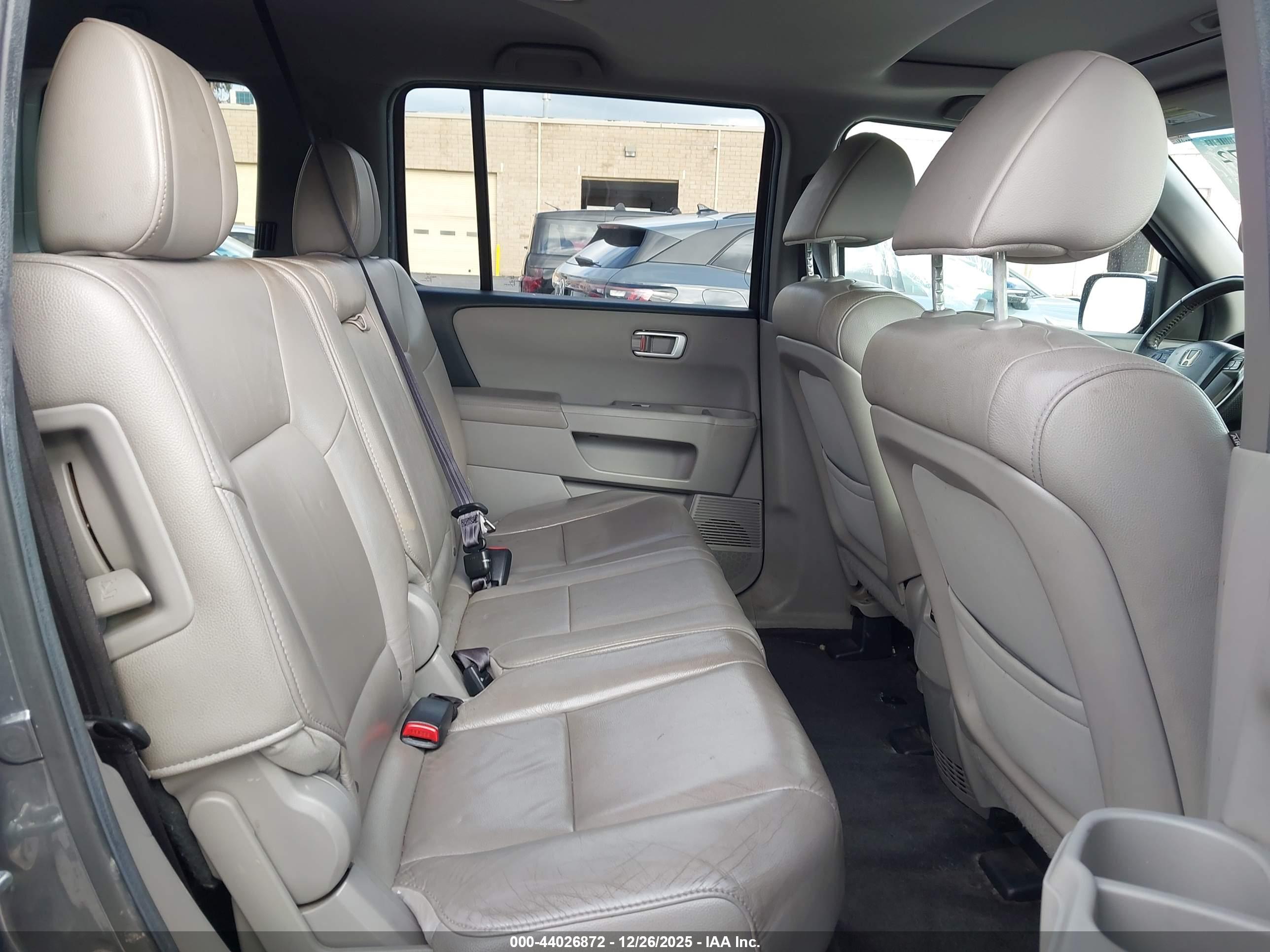 HONDA PILOT image 8