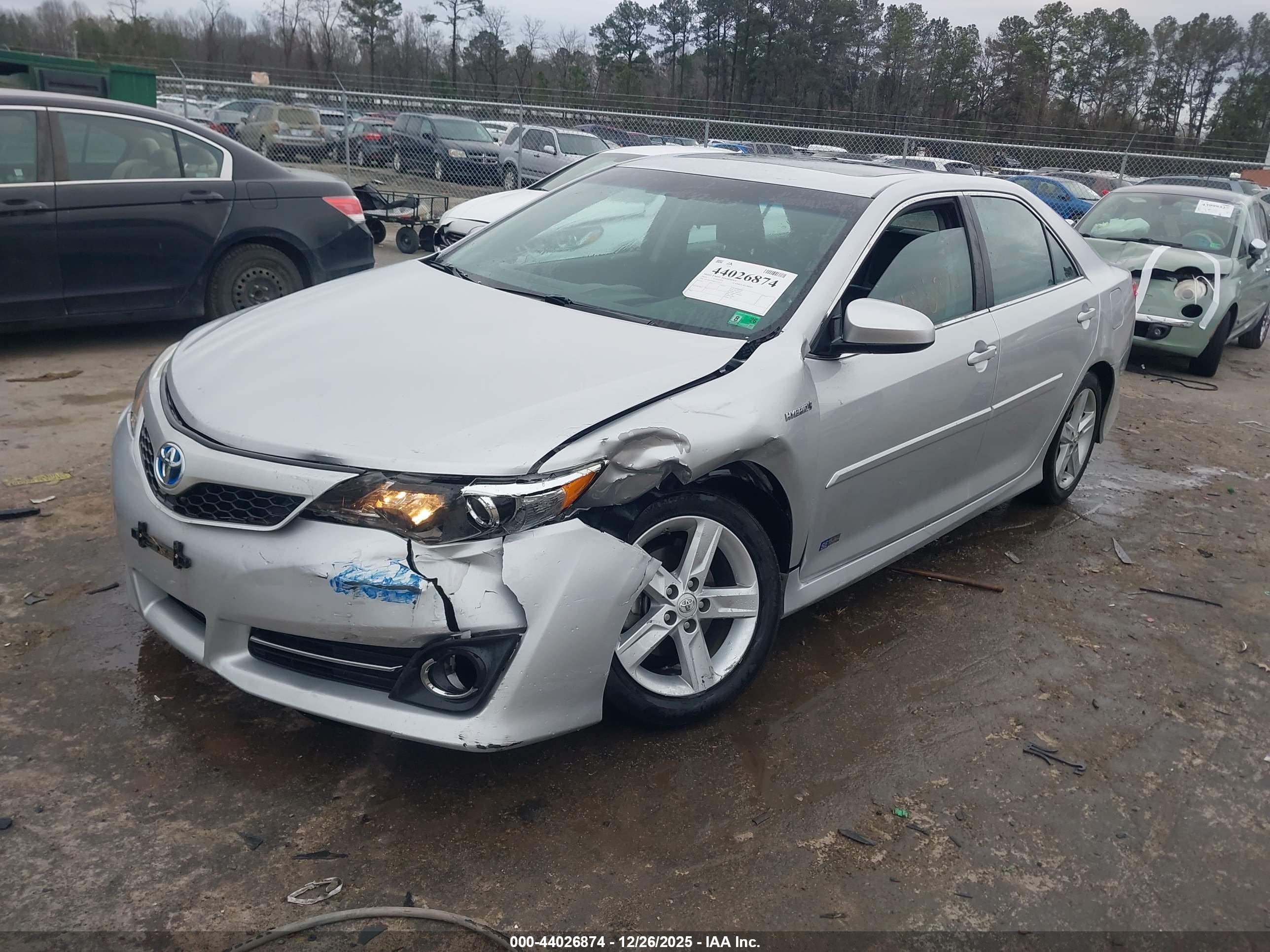 TOYOTA CAMRY image 2