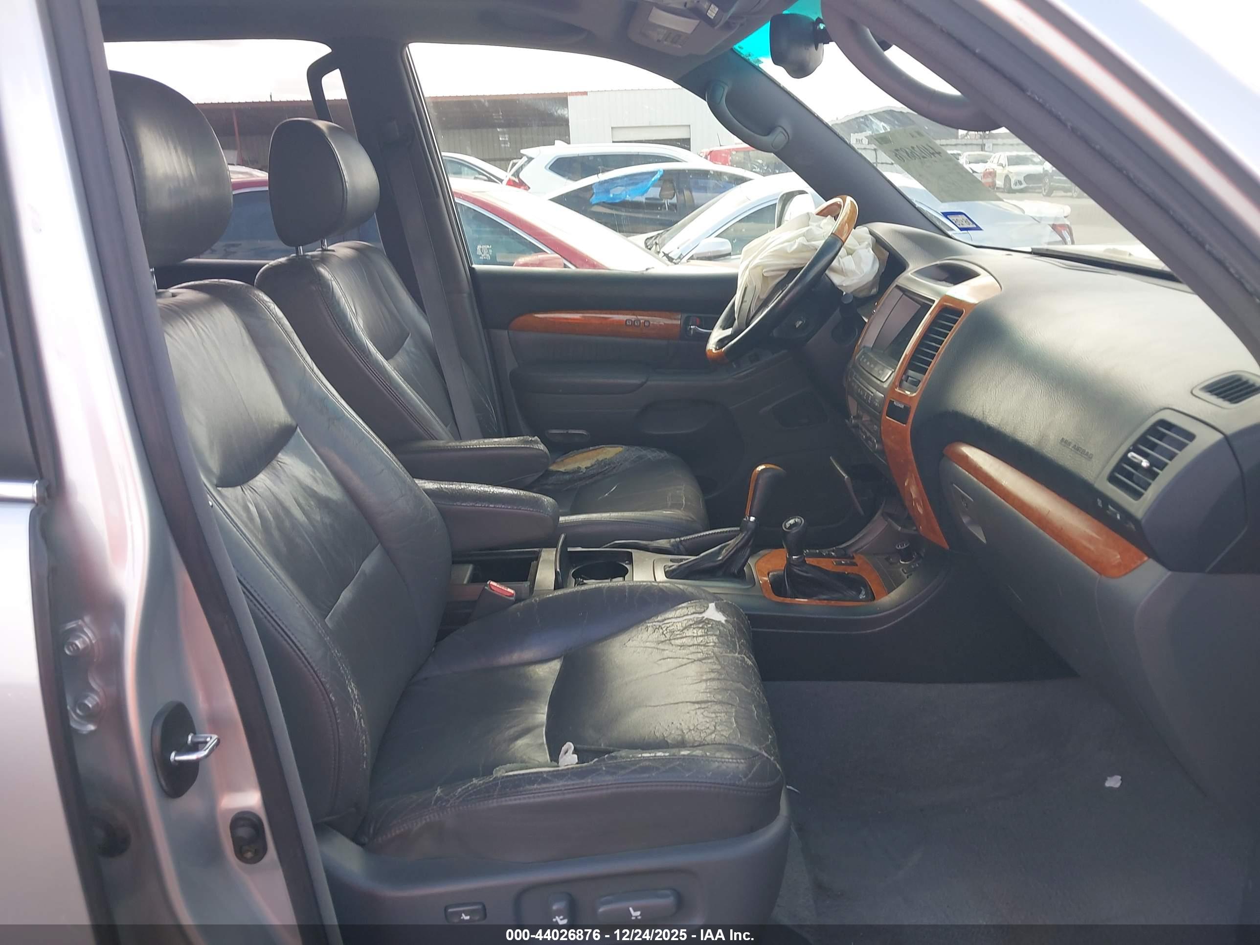 LEXUS GX image 5