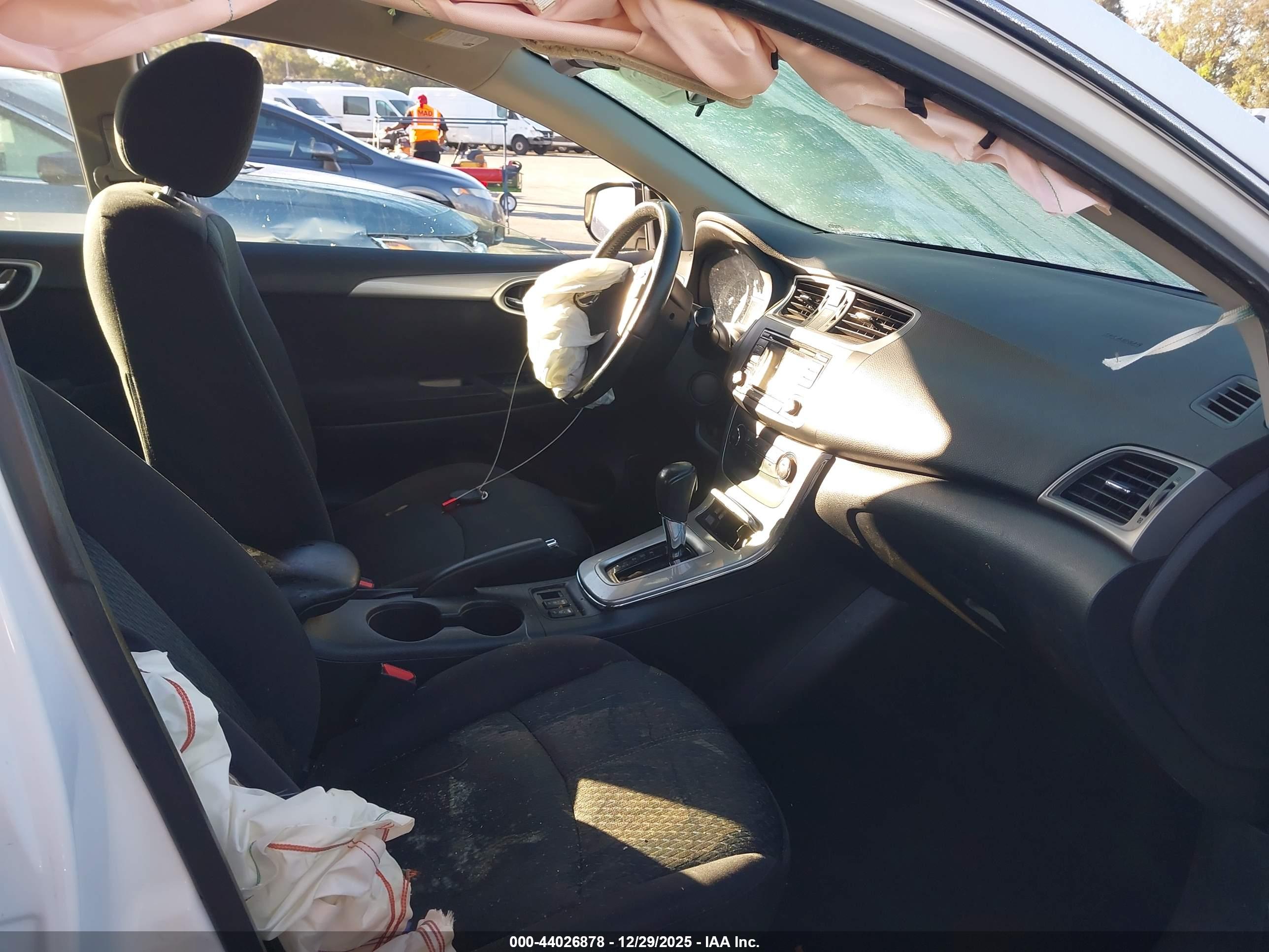 NISSAN SENTRA image 5