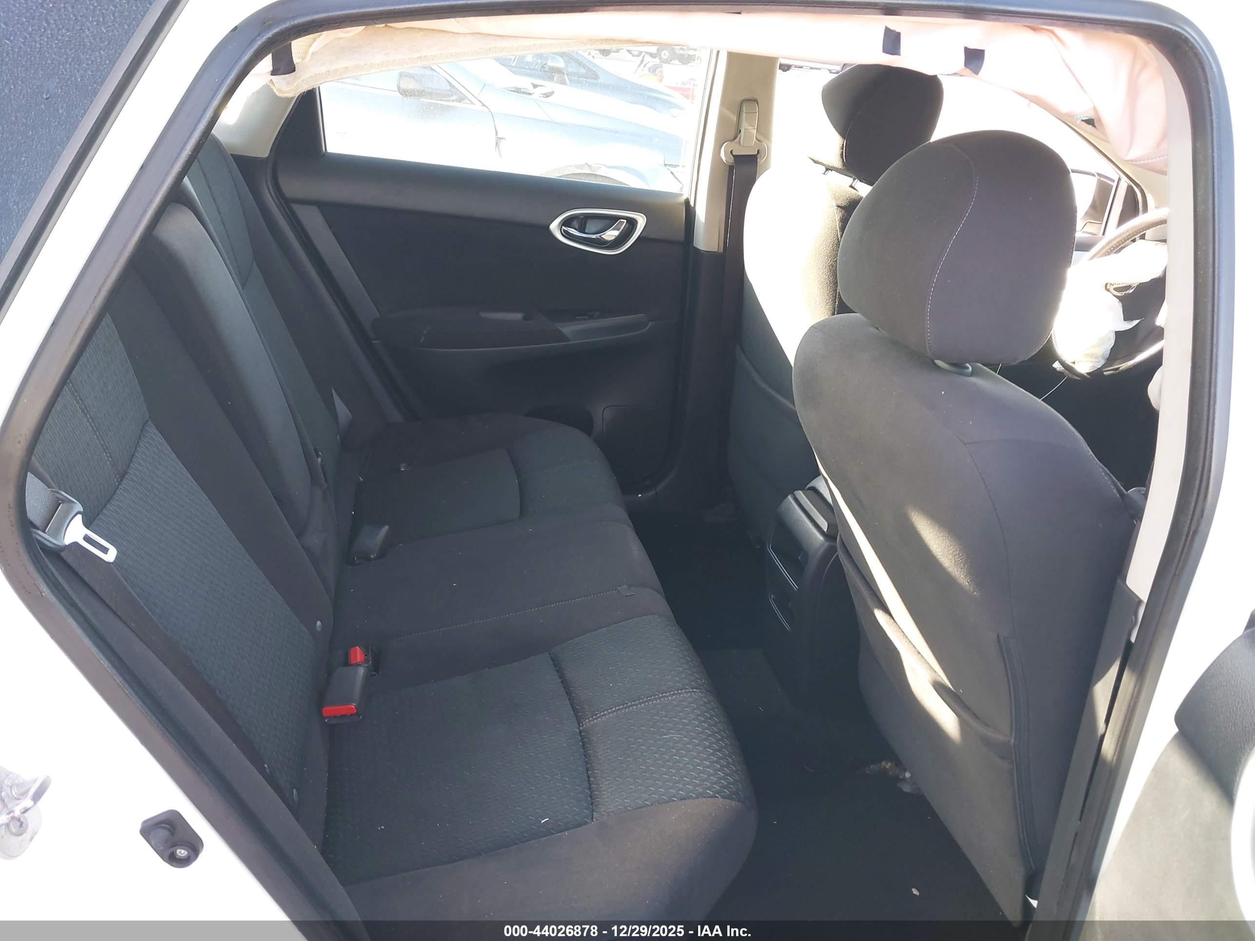 NISSAN SENTRA image 8