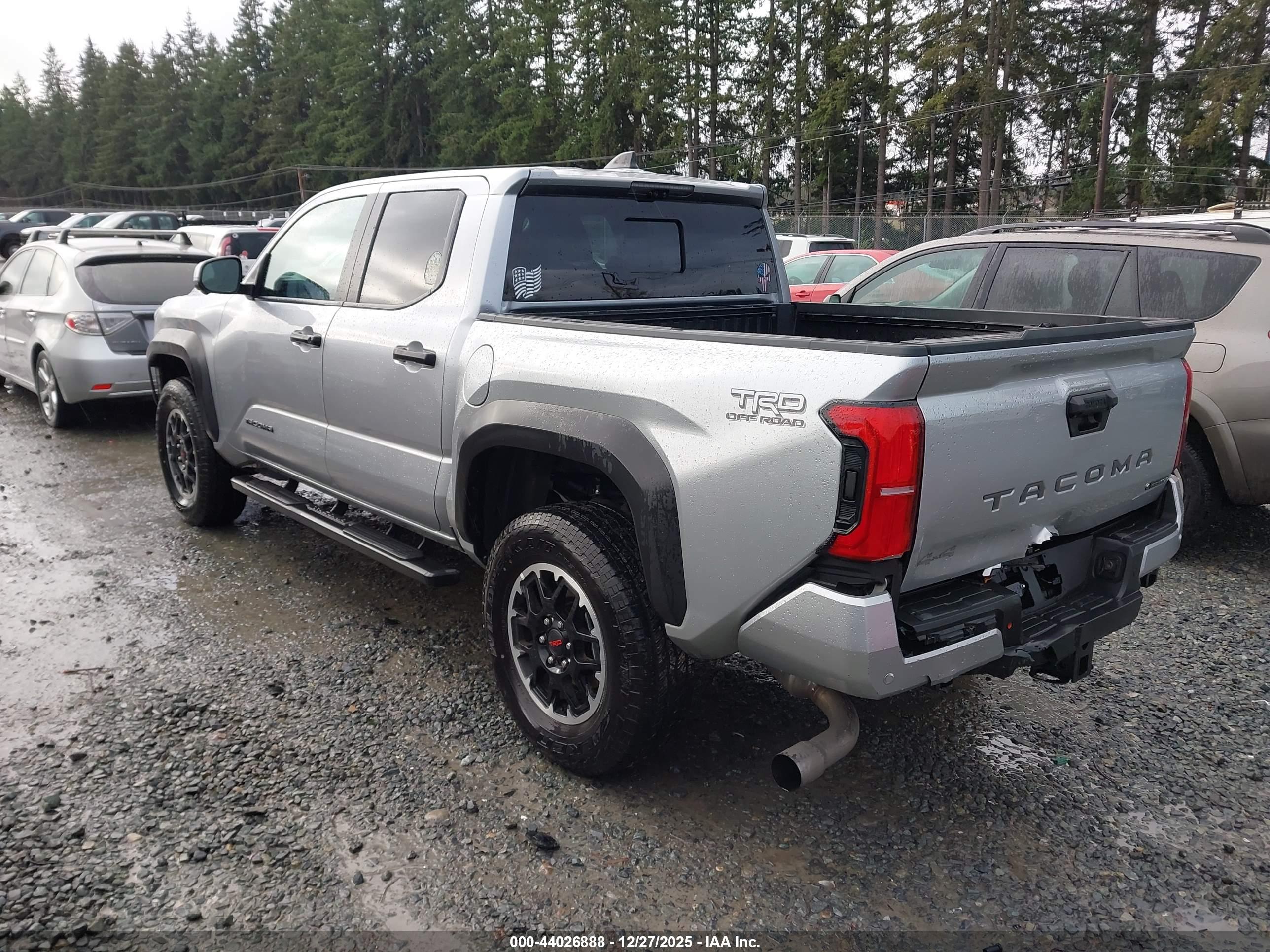 TOYOTA TACOMA image 3