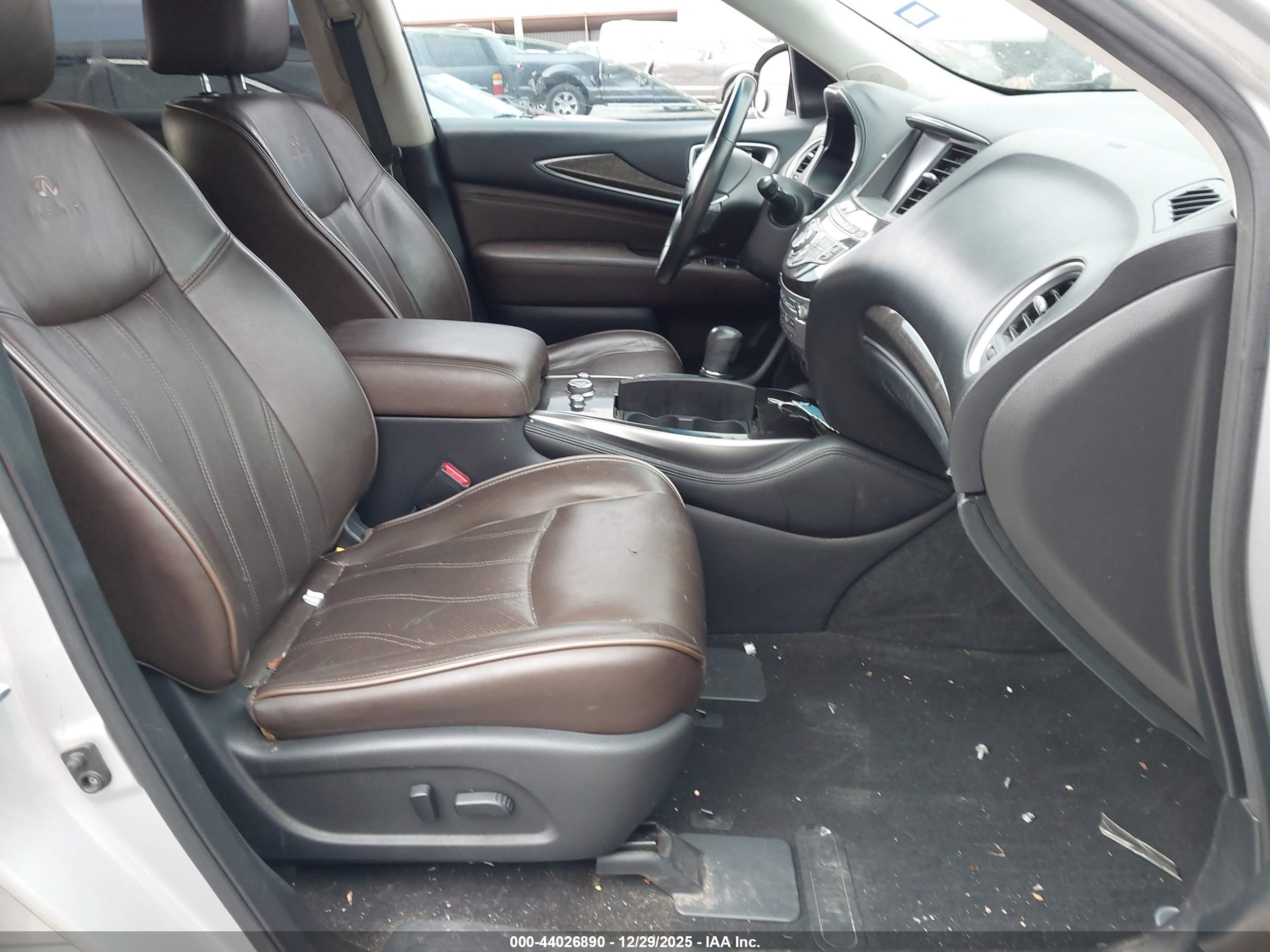 INFINITI JX35 image 5