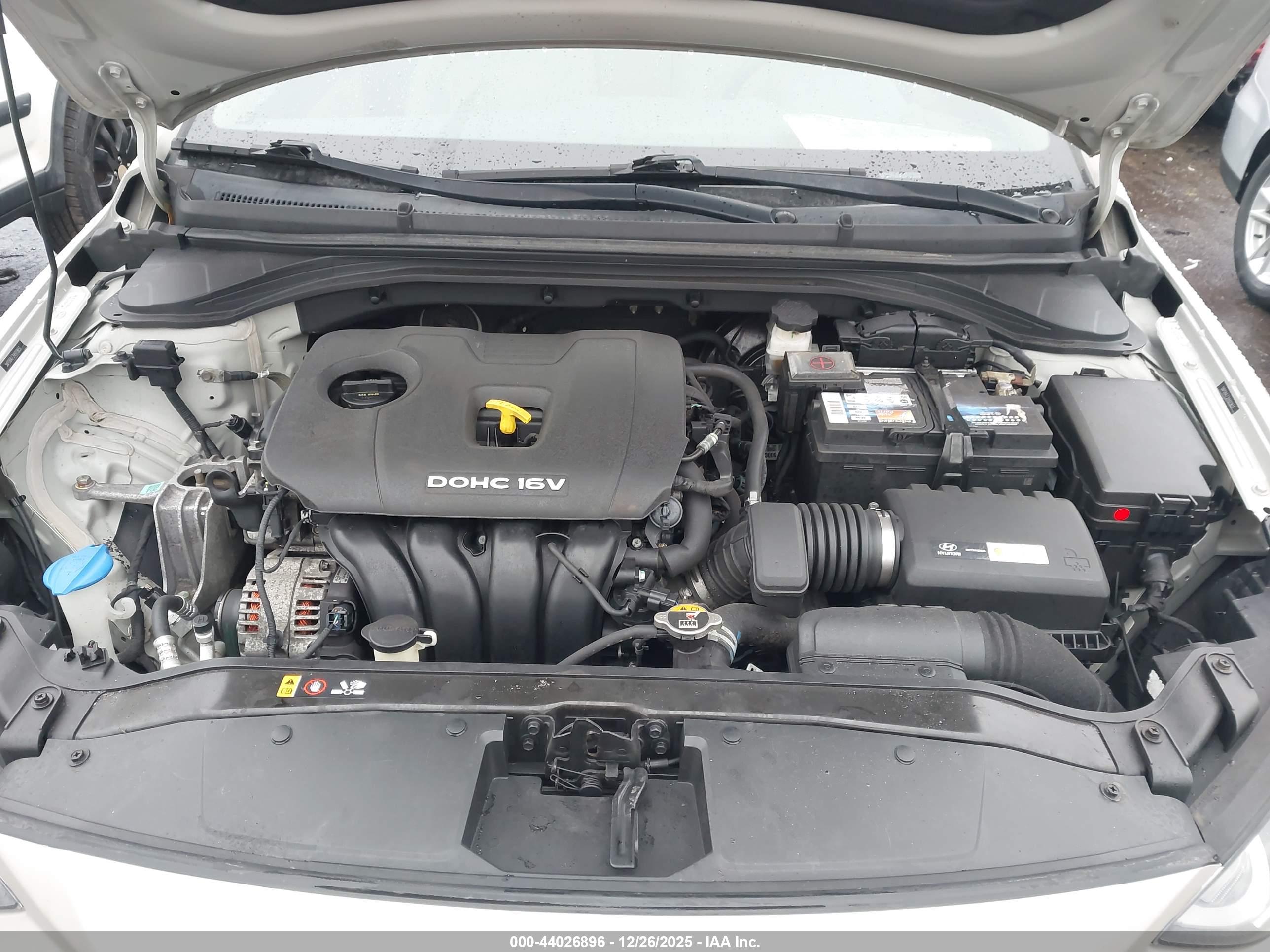 HYUNDAI ELANTRA image 10