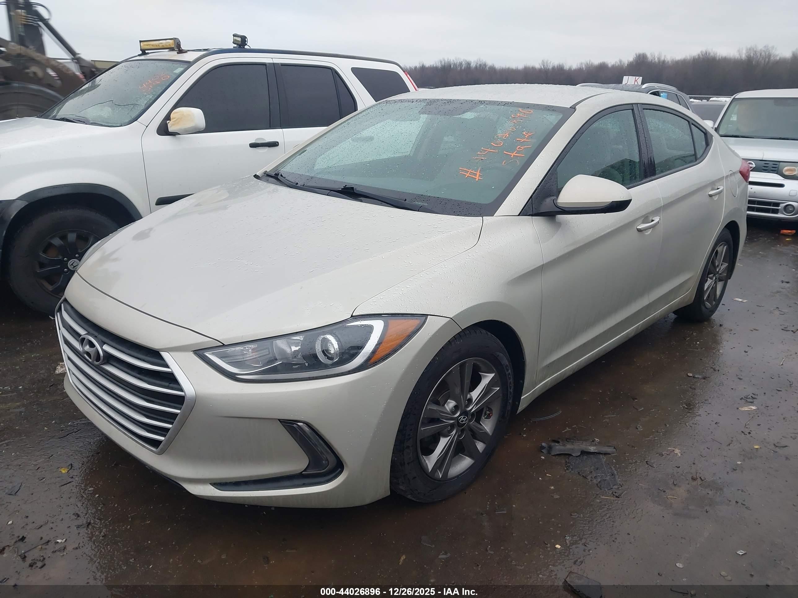 HYUNDAI ELANTRA image 2