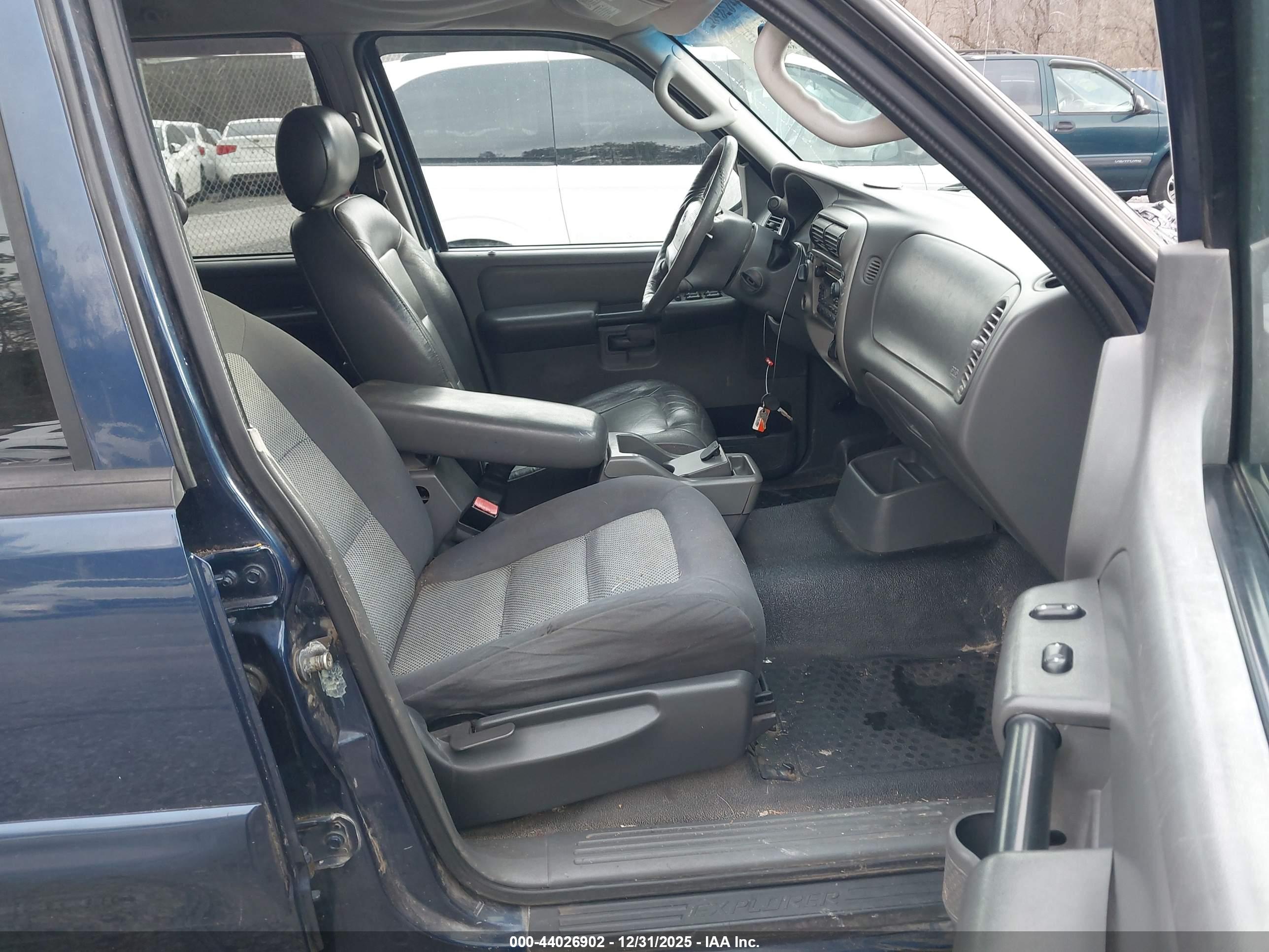 FORD EXPLORER image 5