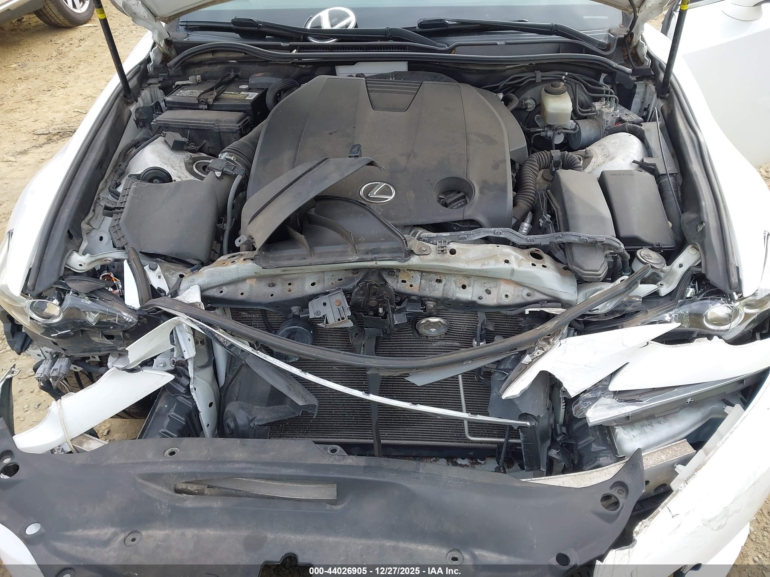 LEXUS IS image 10