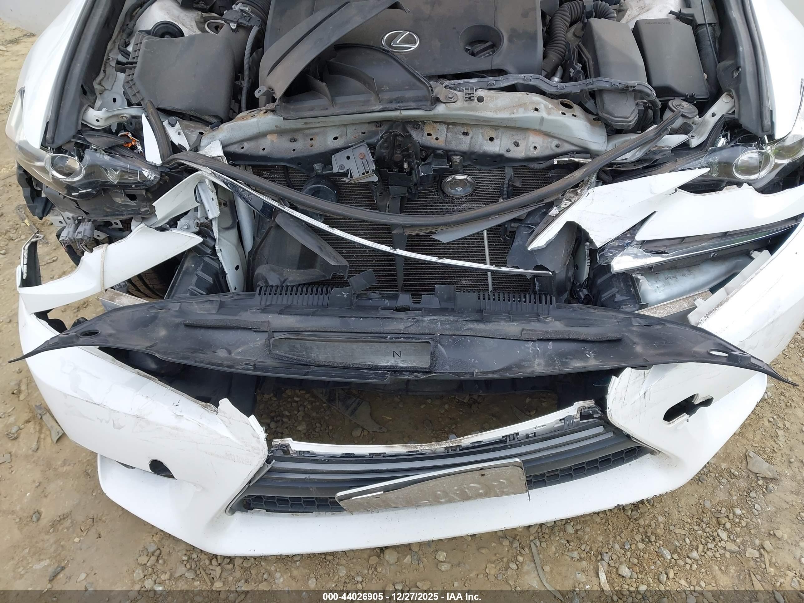 LEXUS IS image 6