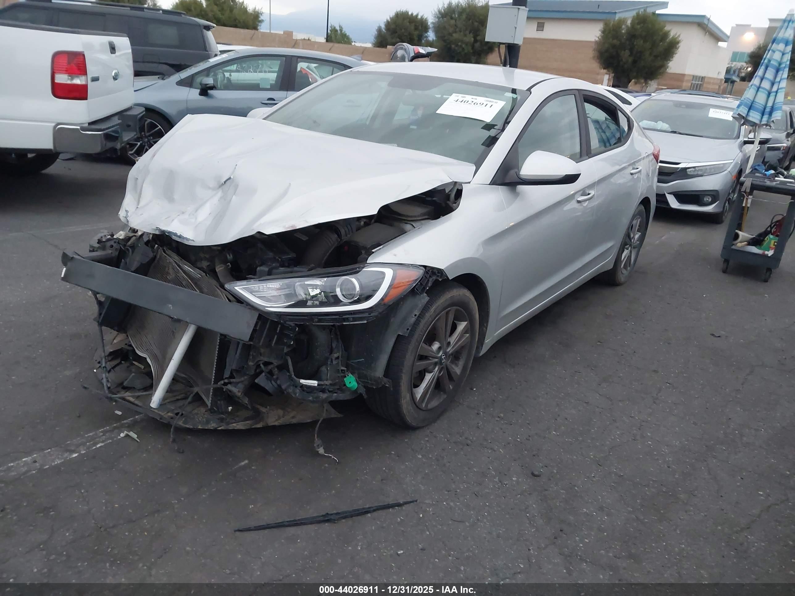HYUNDAI ELANTRA image 2
