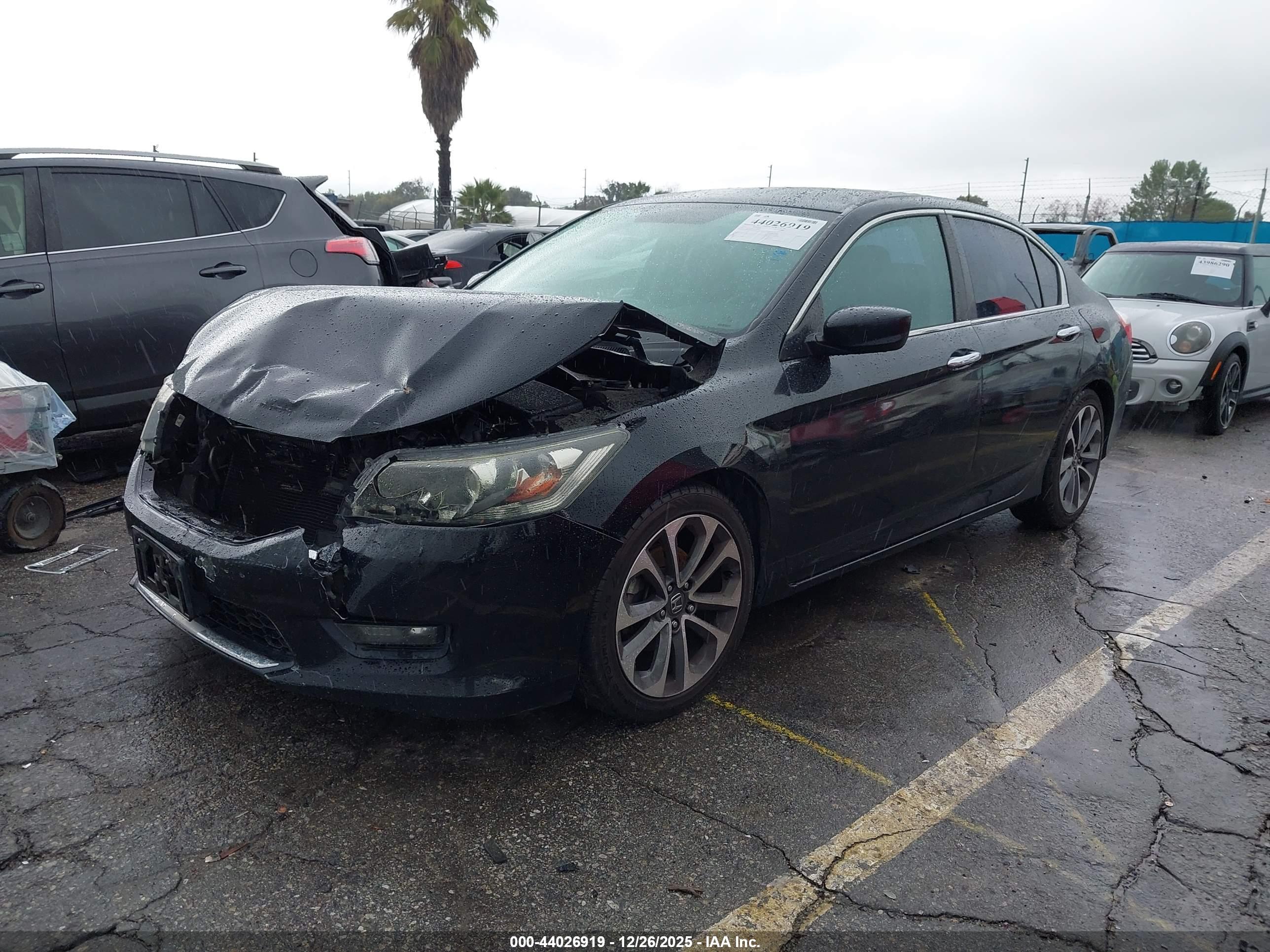 HONDA ACCORD image 2