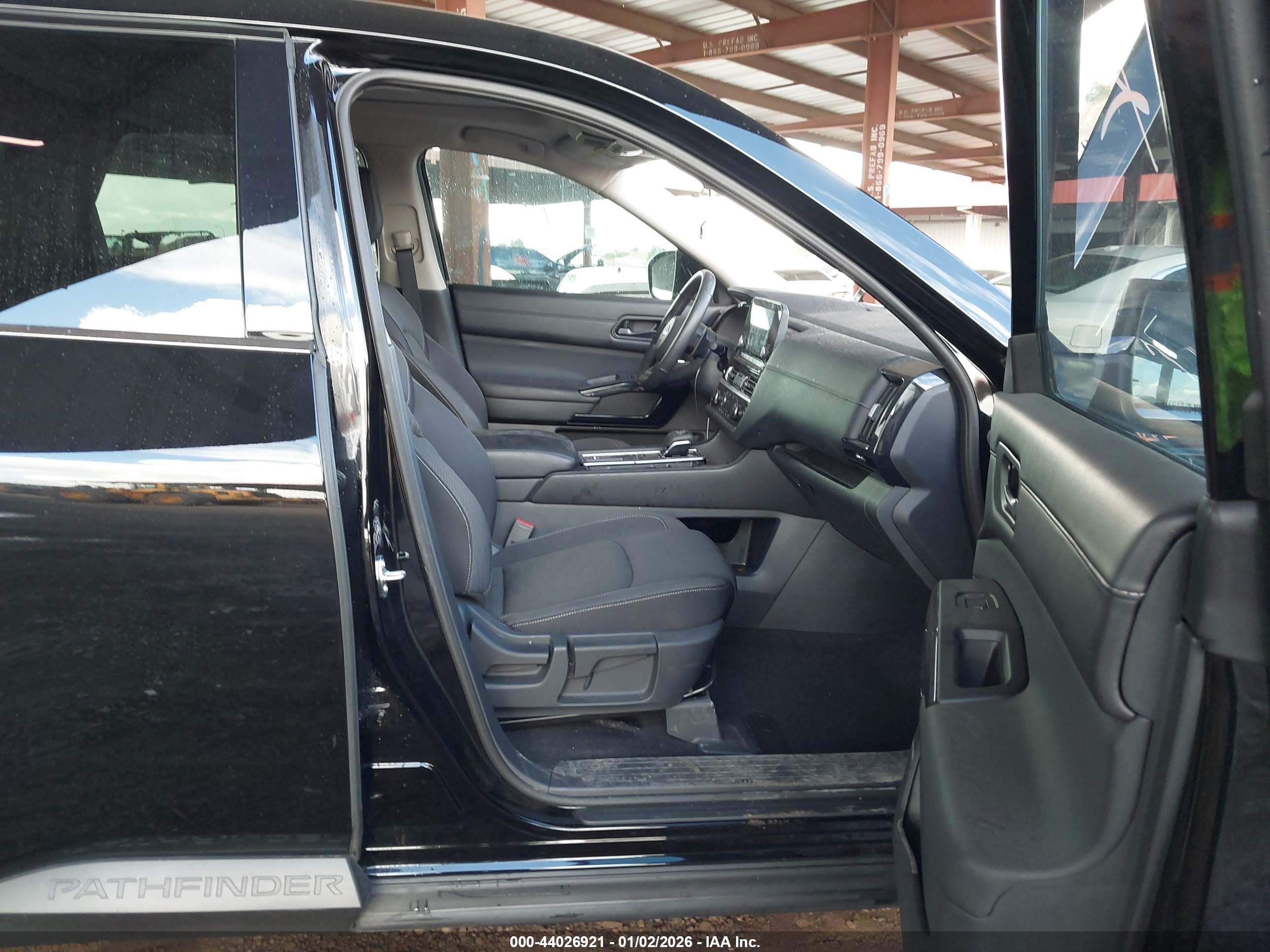 NISSAN PATHFINDER image 5