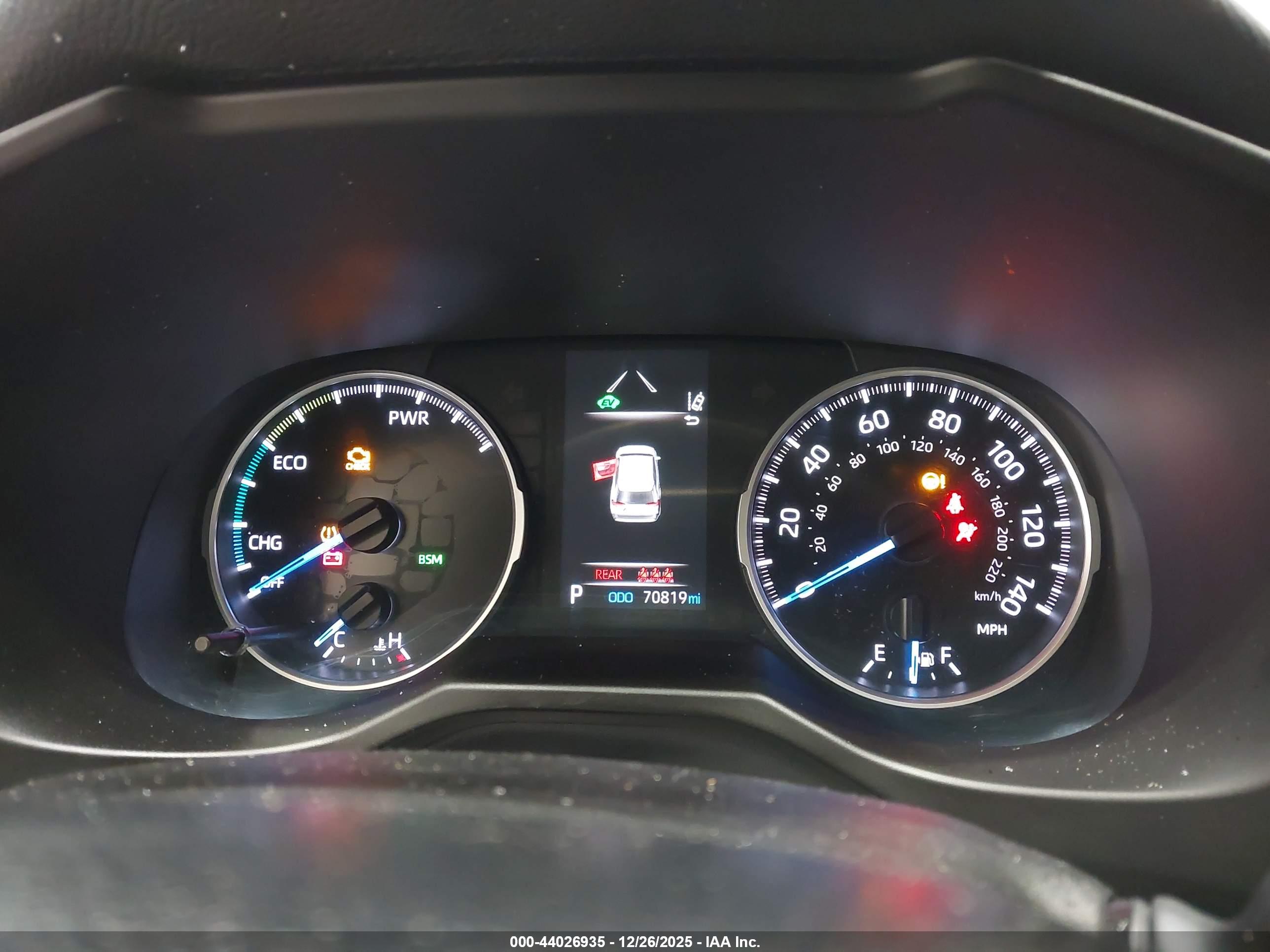 TOYOTA RAV4 image 7