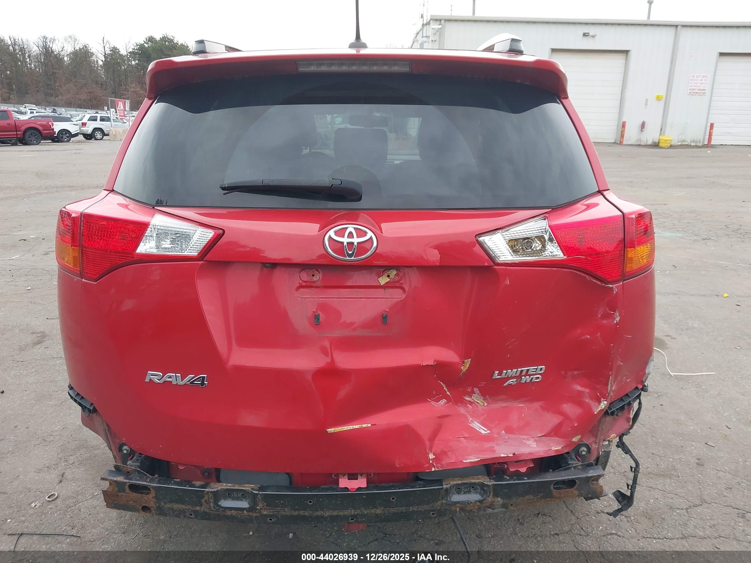 TOYOTA RAV4 image 6