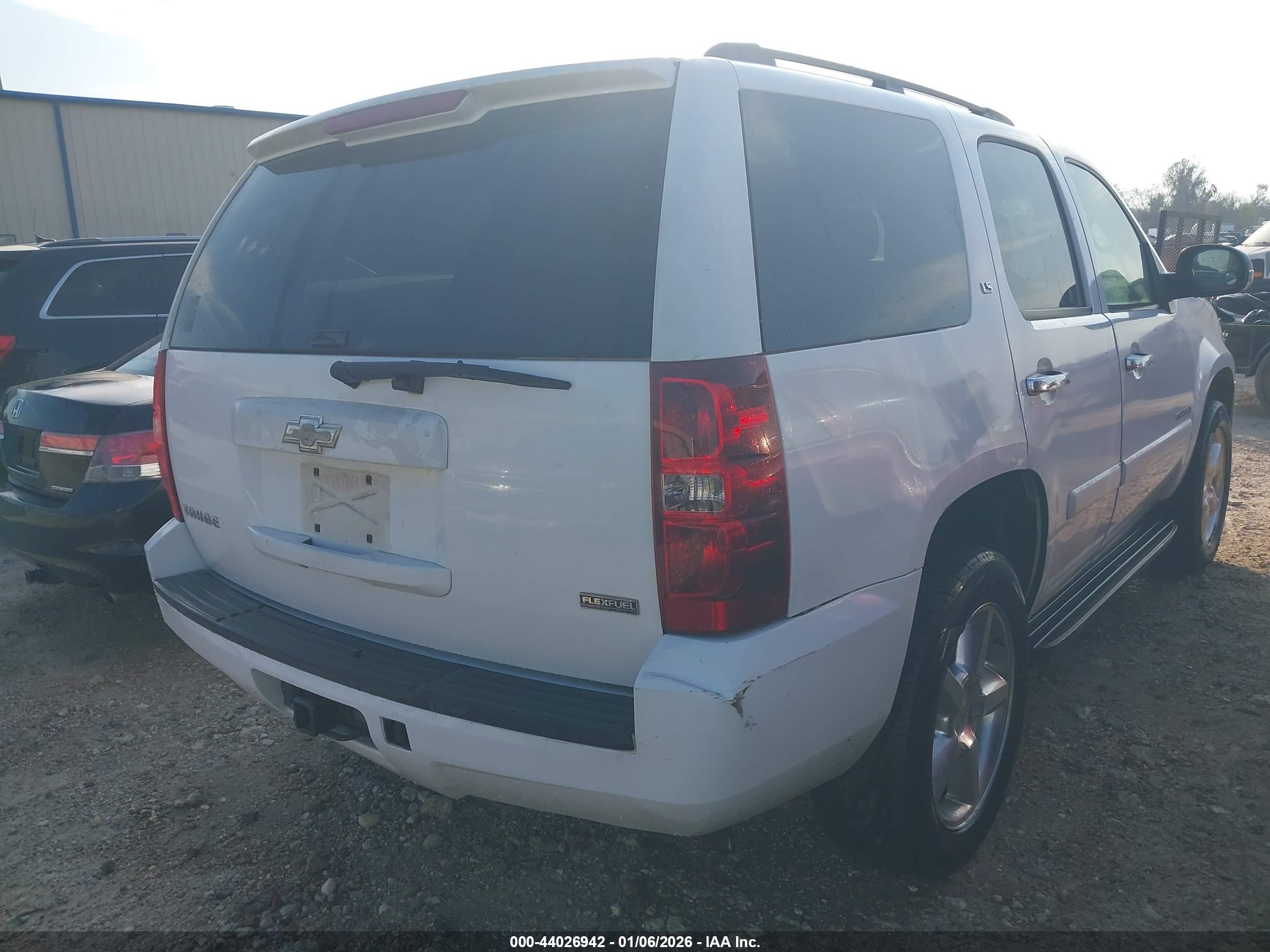 CHEVROLET TAHOE image 4