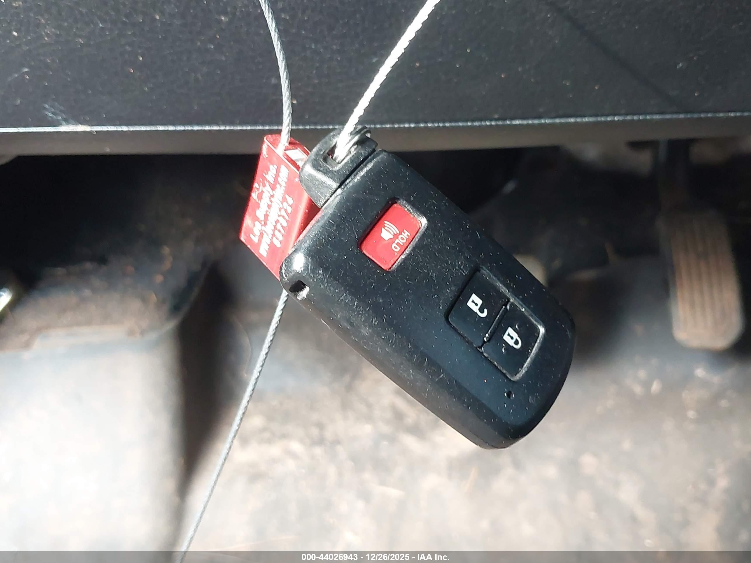 TOYOTA TACOMA image 11