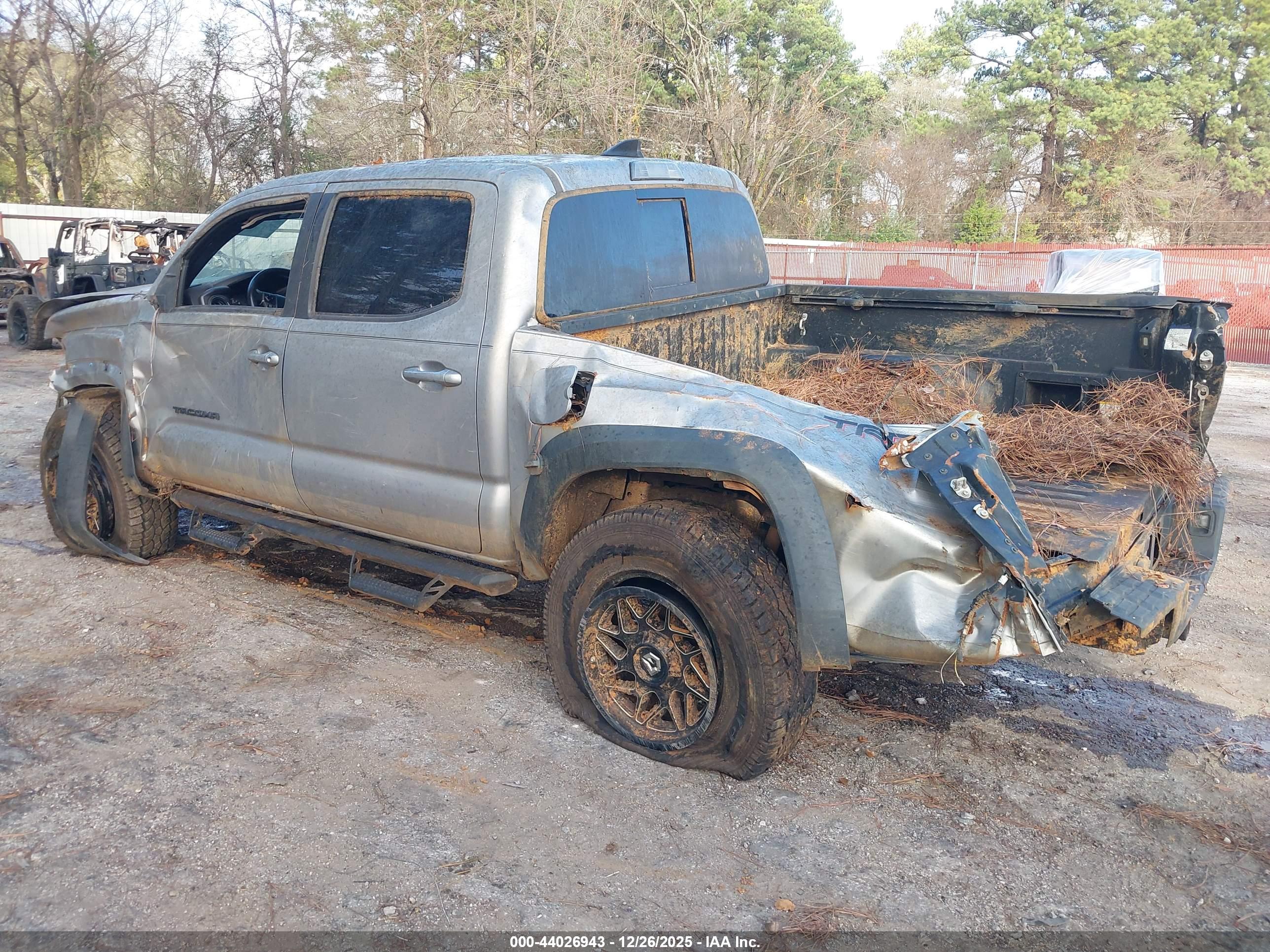 TOYOTA TACOMA image 3