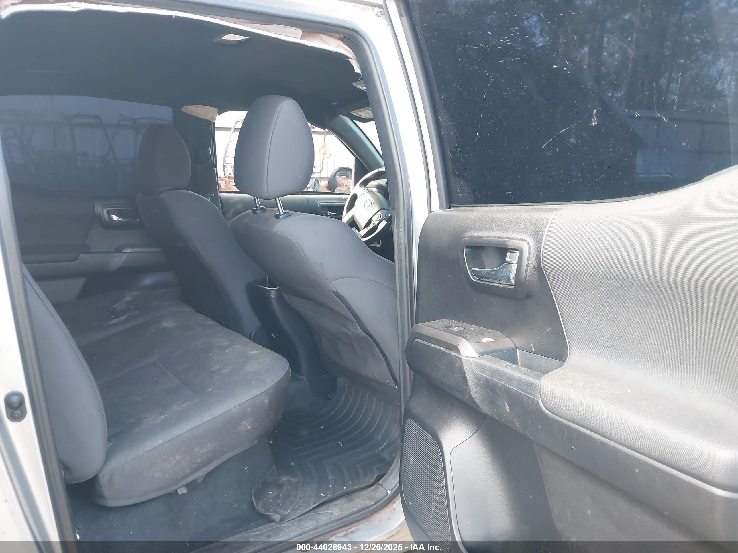 TOYOTA TACOMA image 8