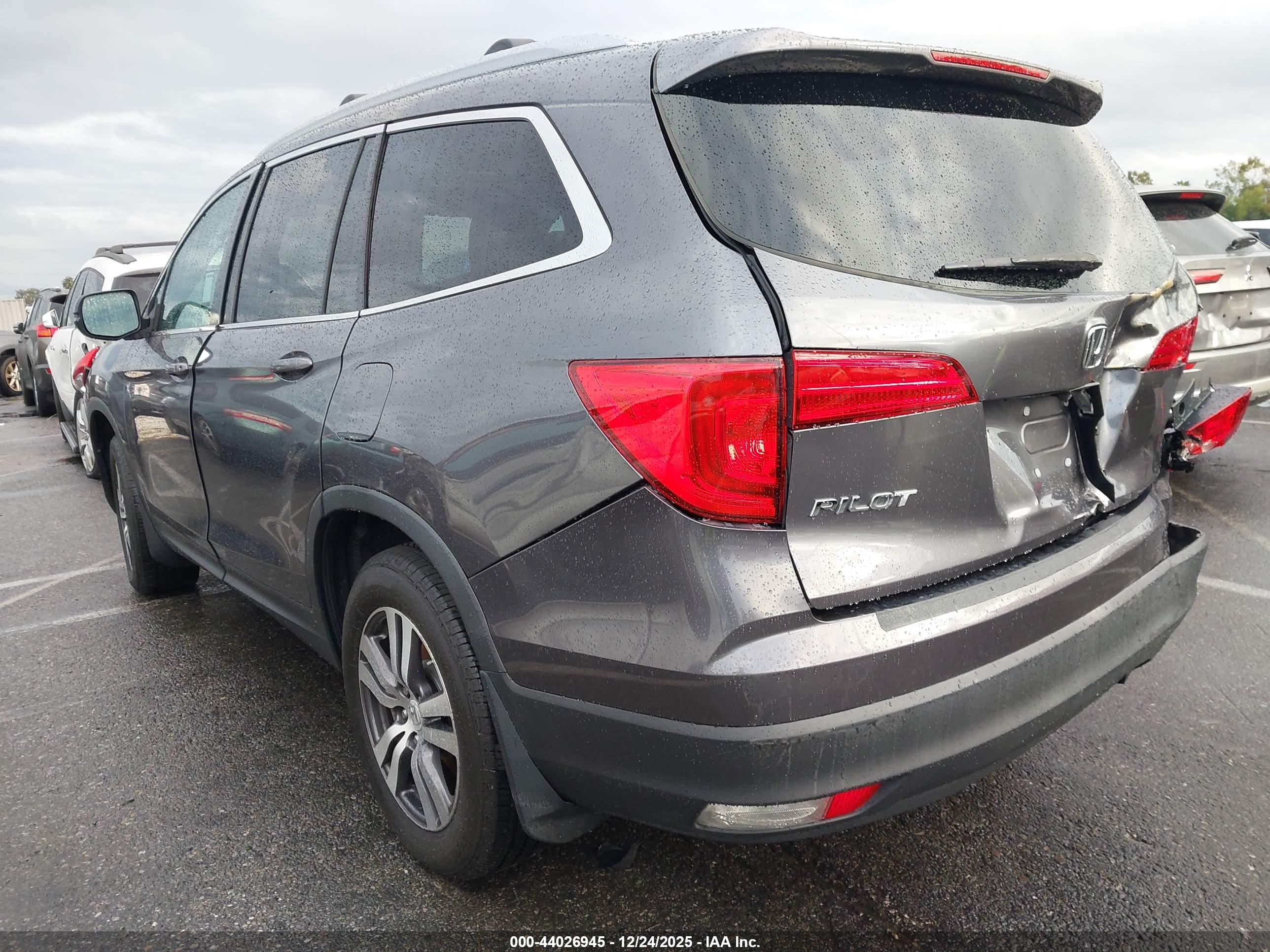 HONDA PILOT image 3