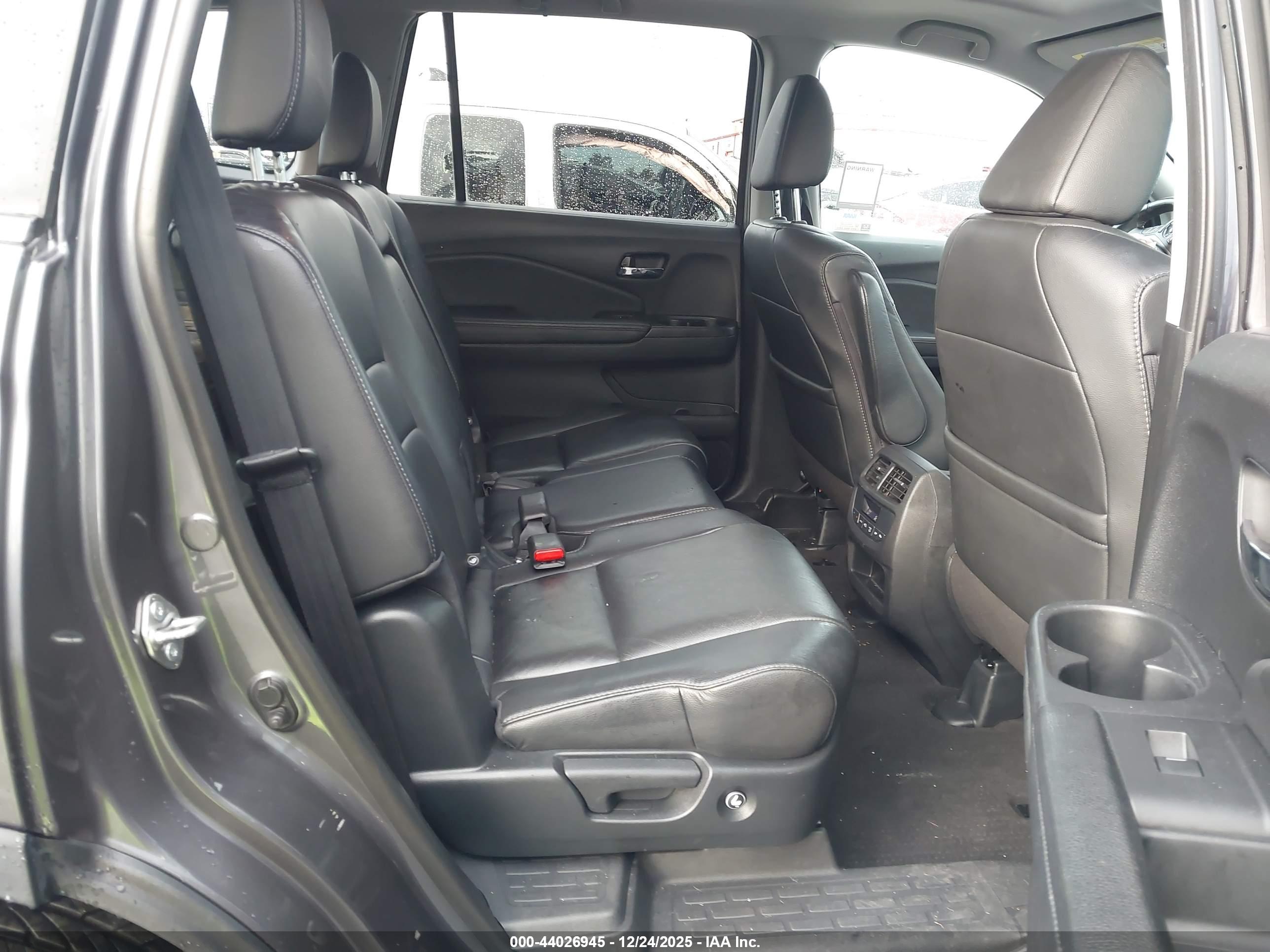 HONDA PILOT image 8