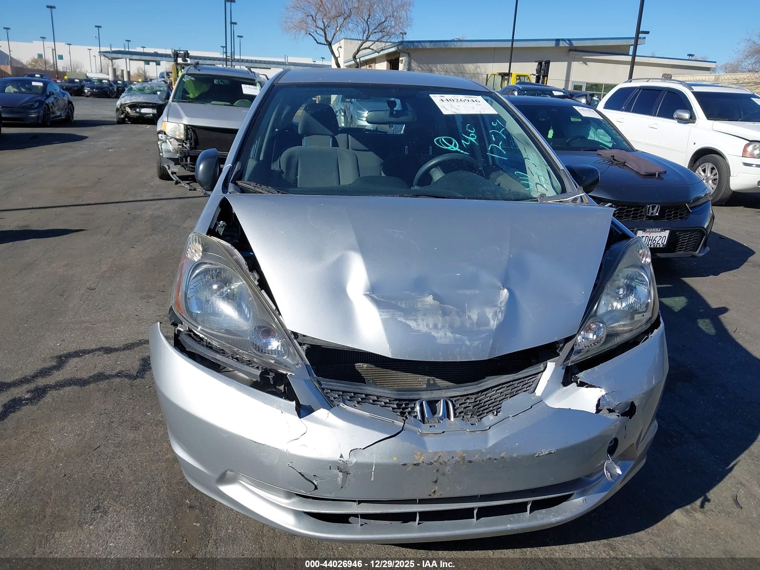 HONDA FIT image 6