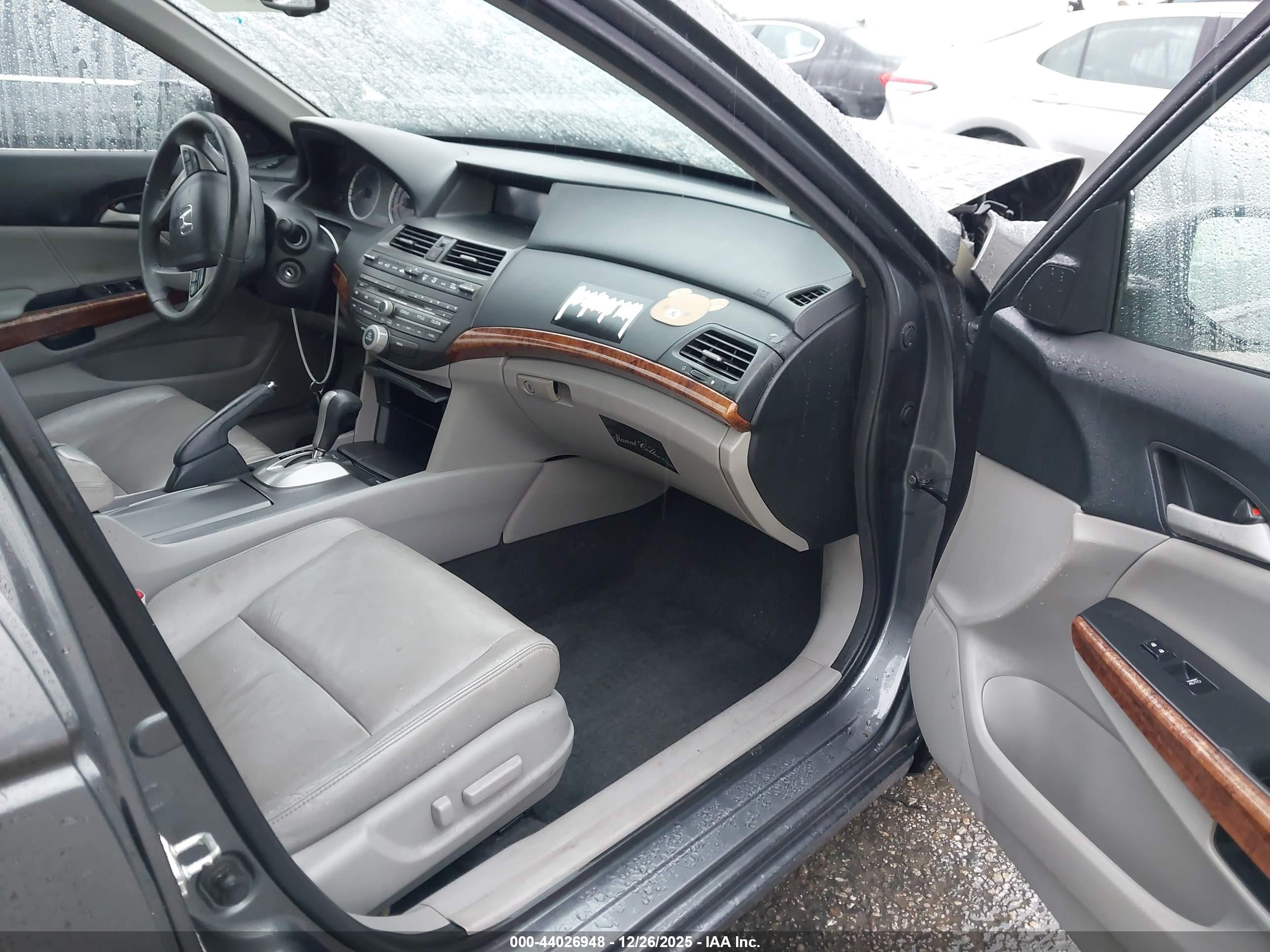 HONDA ACCORD image 5