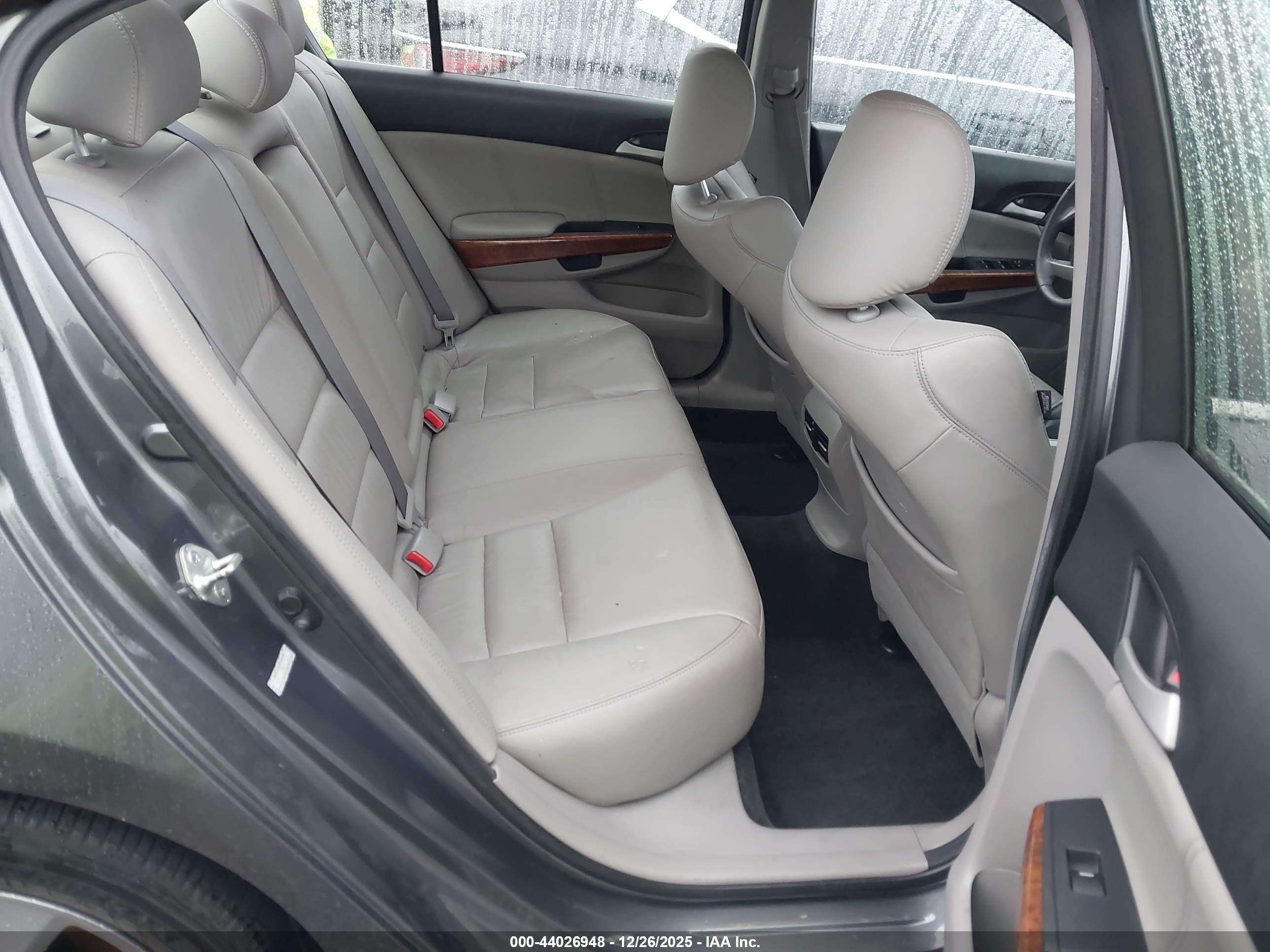 HONDA ACCORD image 8