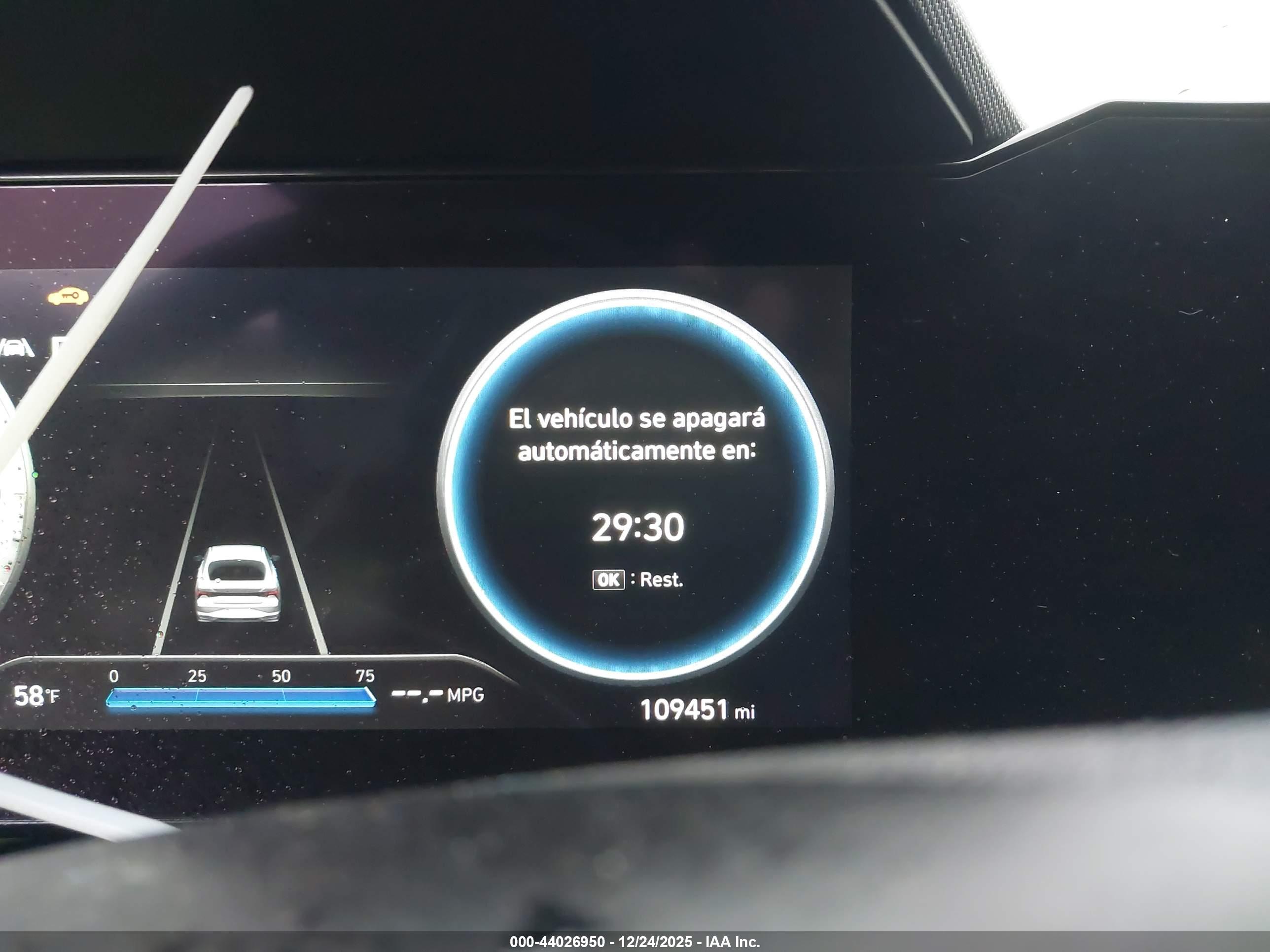 HYUNDAI ELANTRA image 7