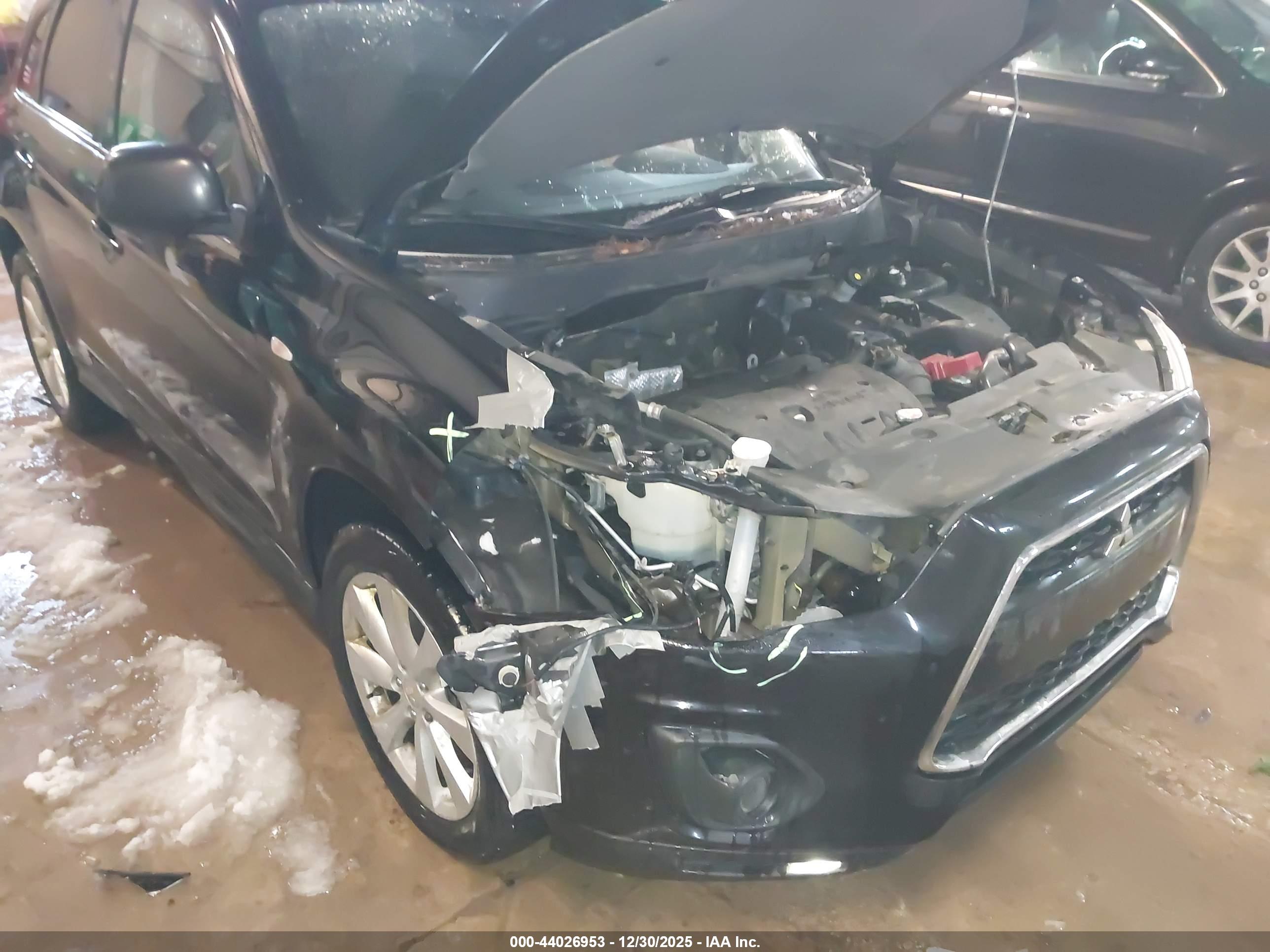 MITSUBISHI OUTLANDER image 6
